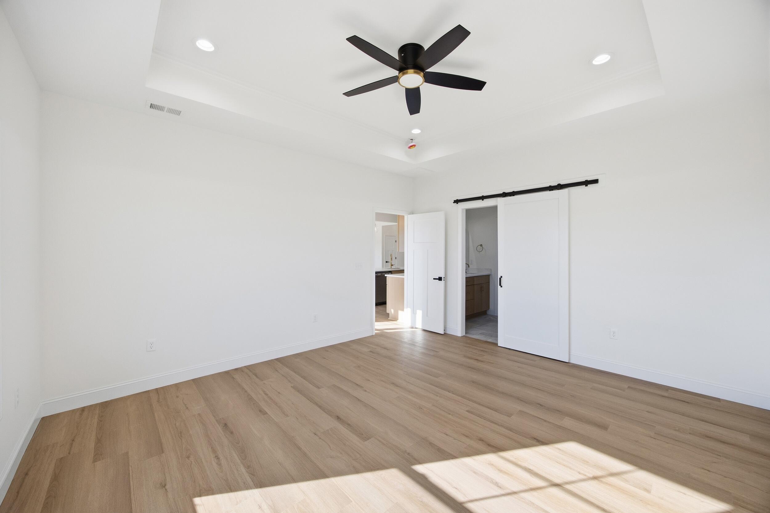323 Mohegan Trail Property Photo 15