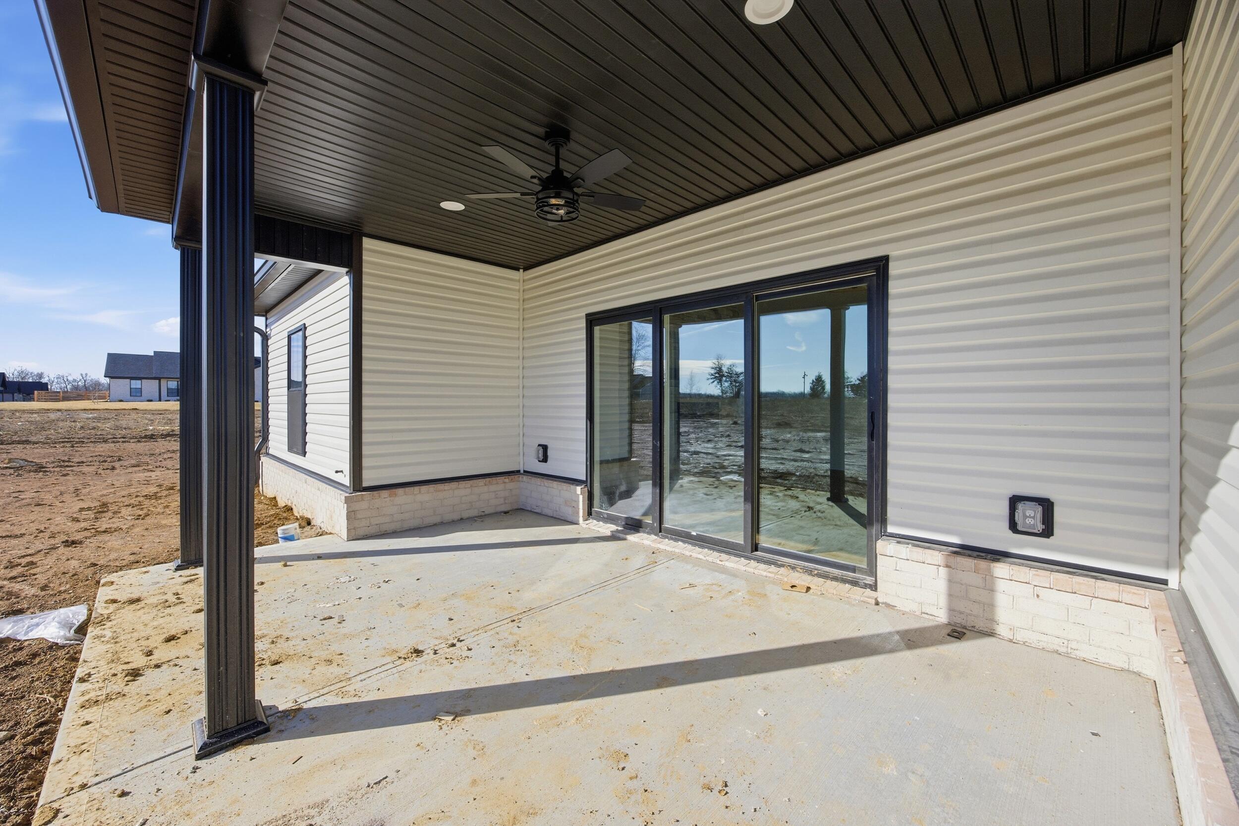 323 Mohegan Trail Property Photo 27
