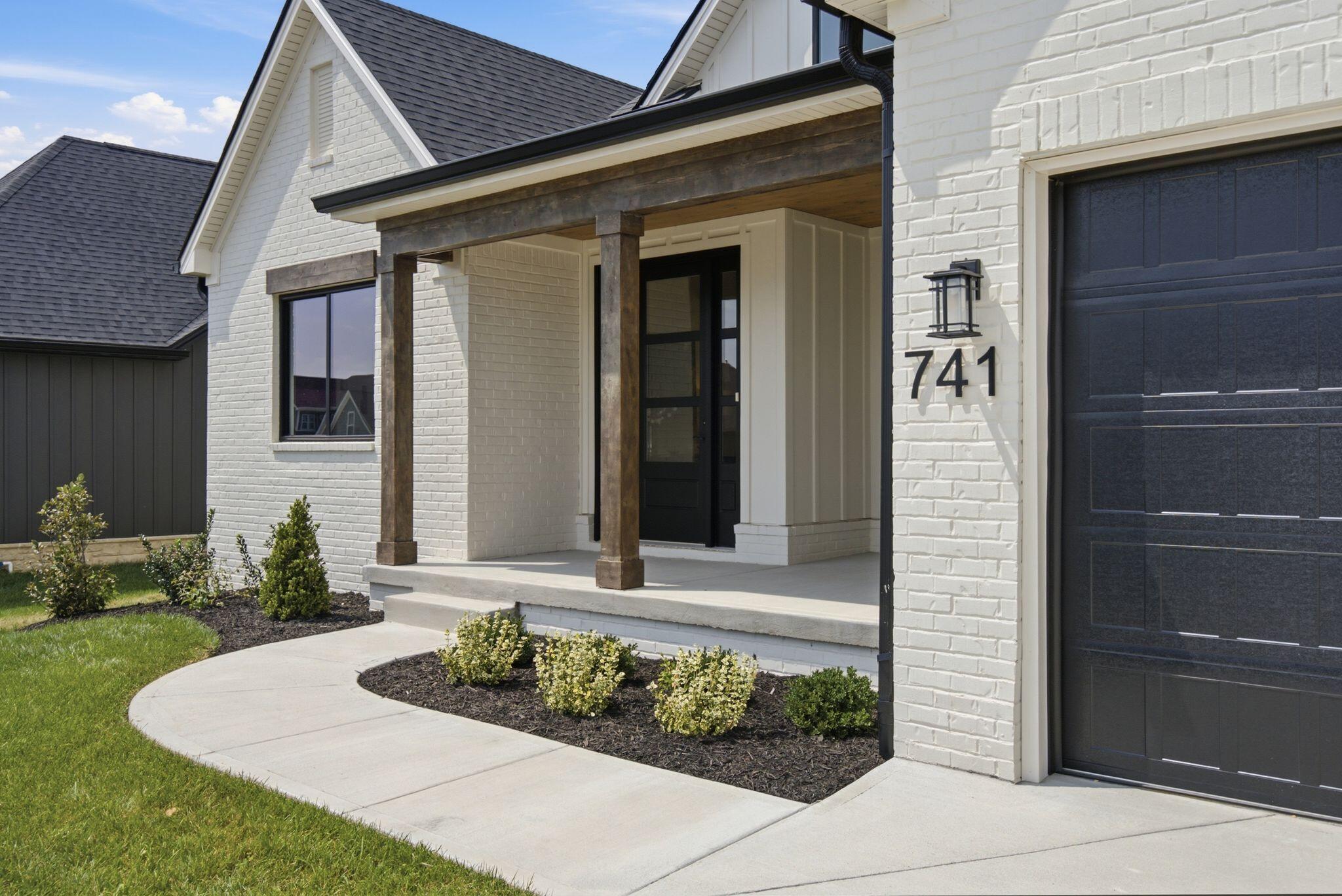 741 Azalea Lane Property Photo 6