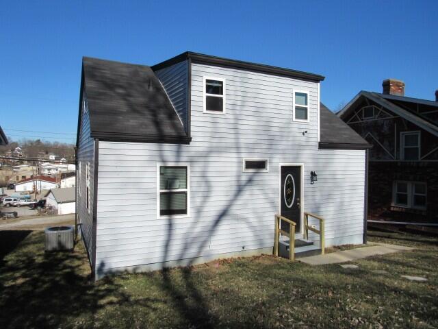 410 E Locust Street Property Photo 7