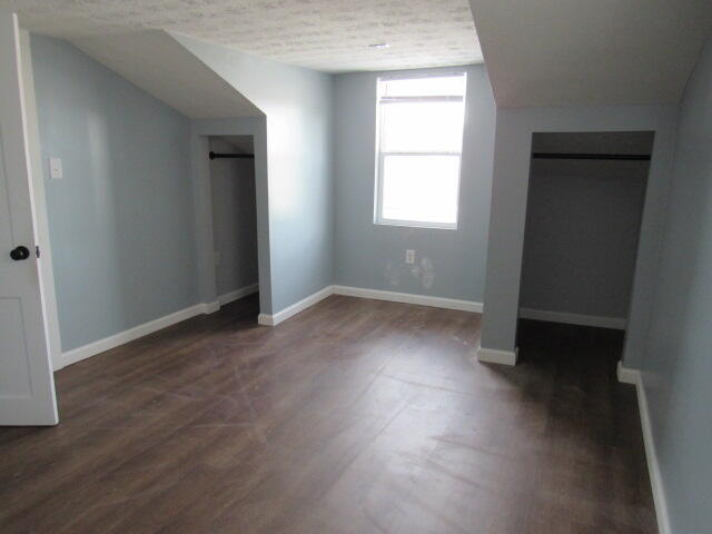 410 E Locust Street Property Photo 23