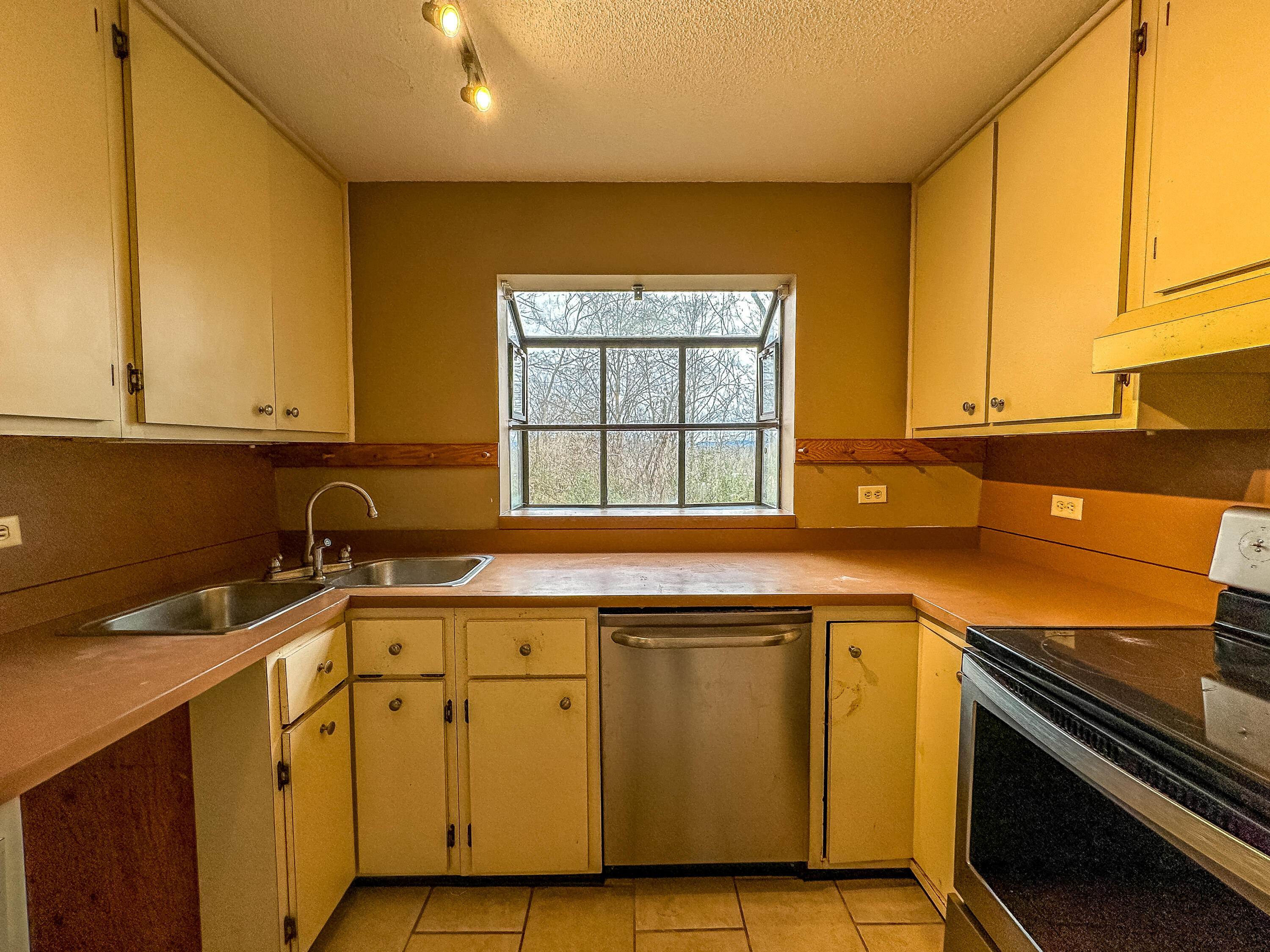 79 Falin Lane Property Photo 39