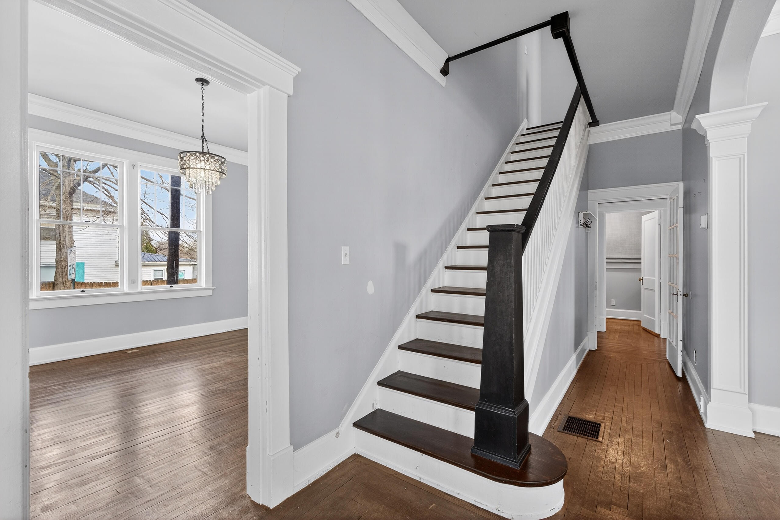 402 S Elmarch Avenue Property Photo 6