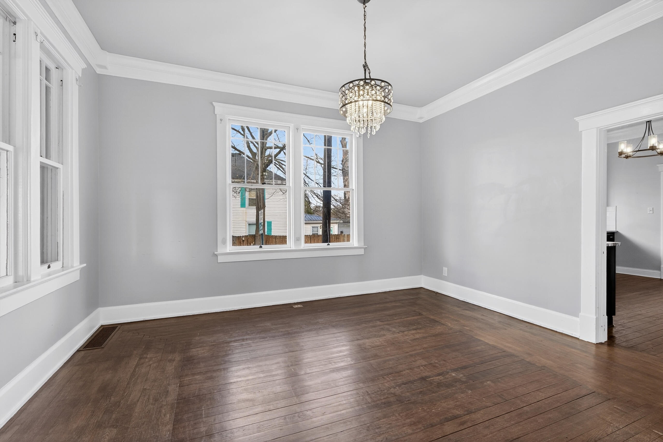 402 S Elmarch Avenue Property Photo 13