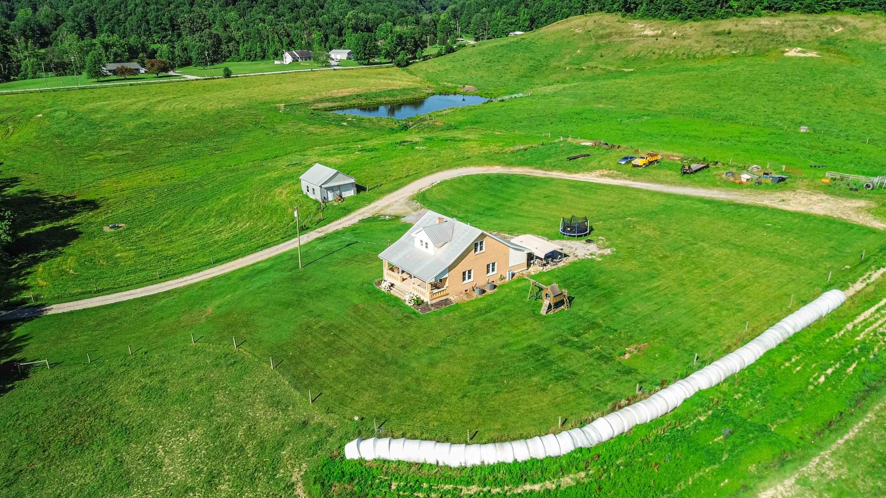 423 Loop Road Property Photo 9