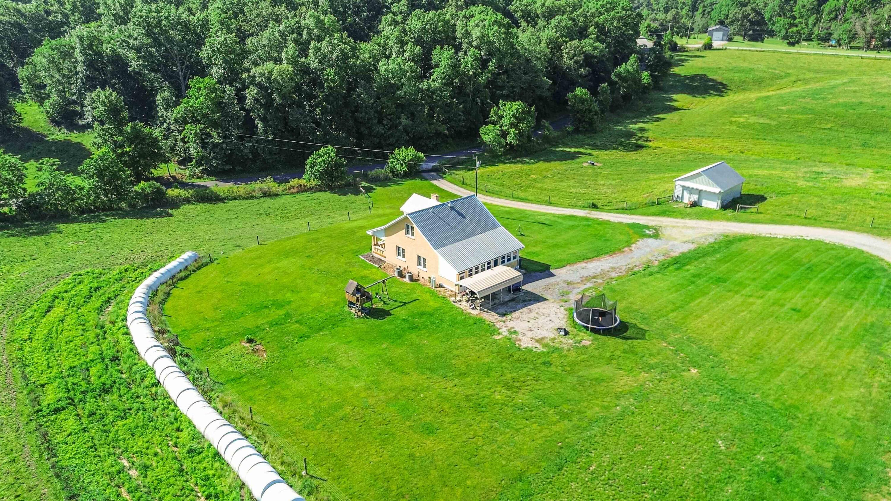 423 Loop Road Property Photo 10