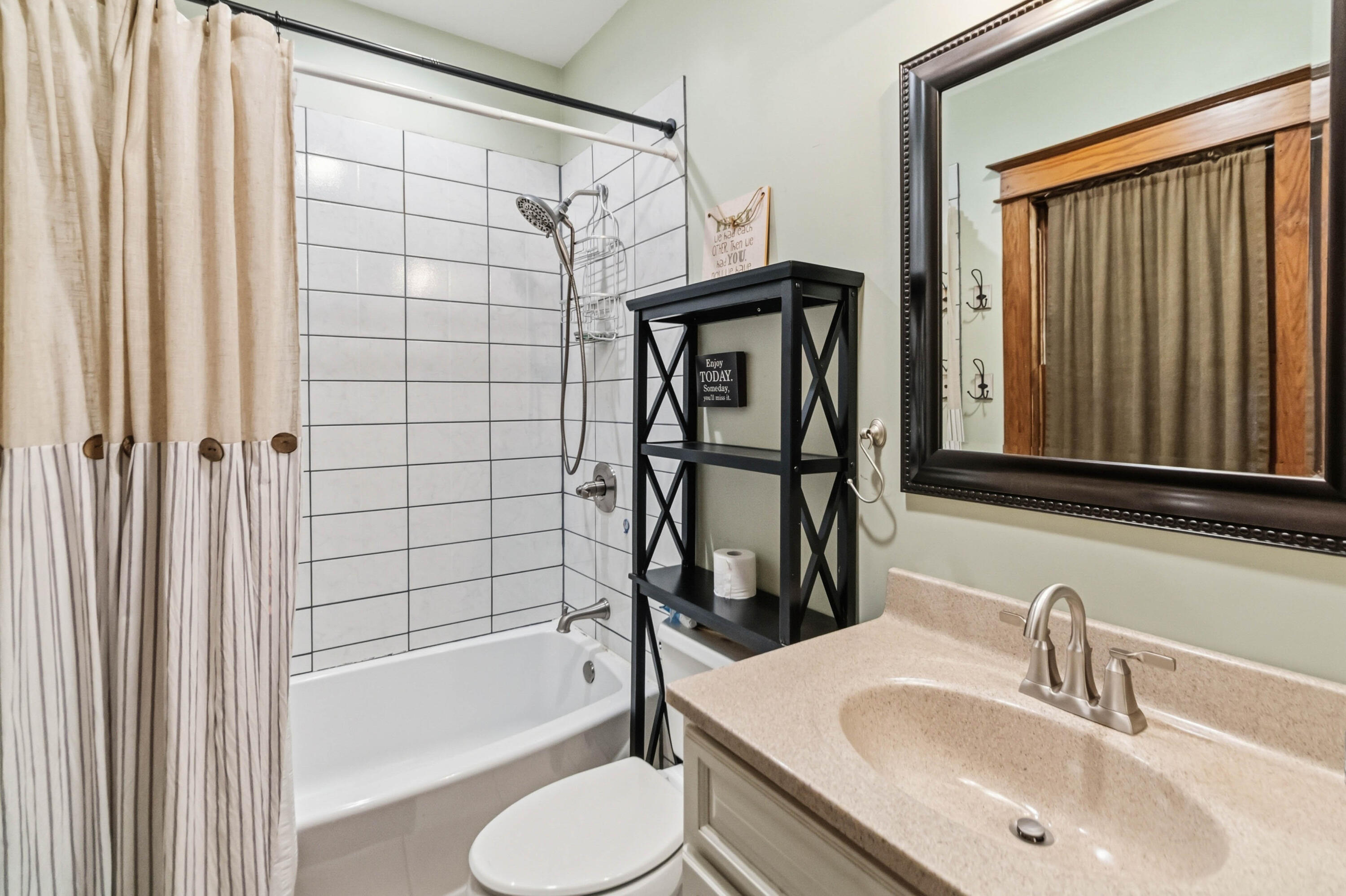 423 Loop Road Property Photo 38
