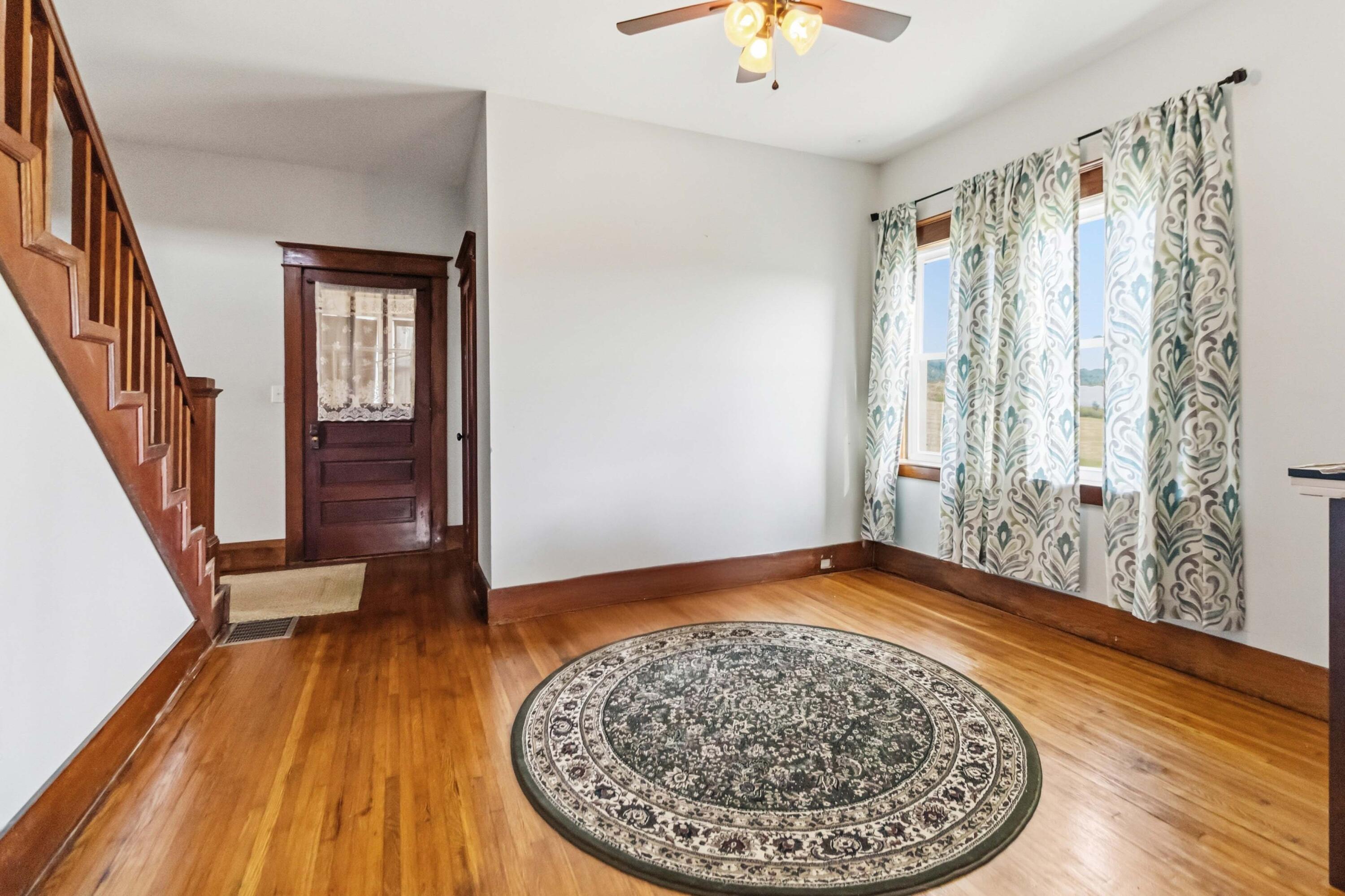 423 Loop Road Property Photo 42