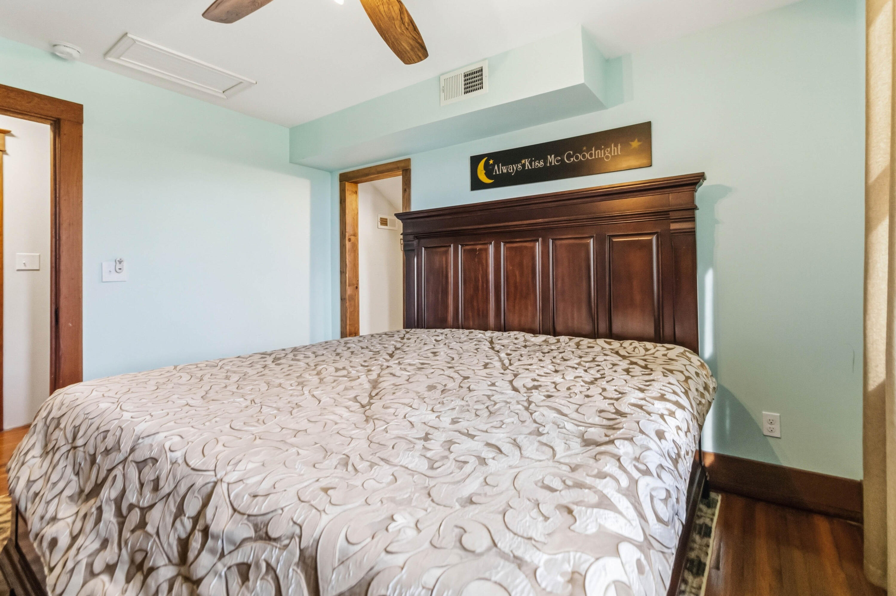 423 Loop Road Property Photo 44