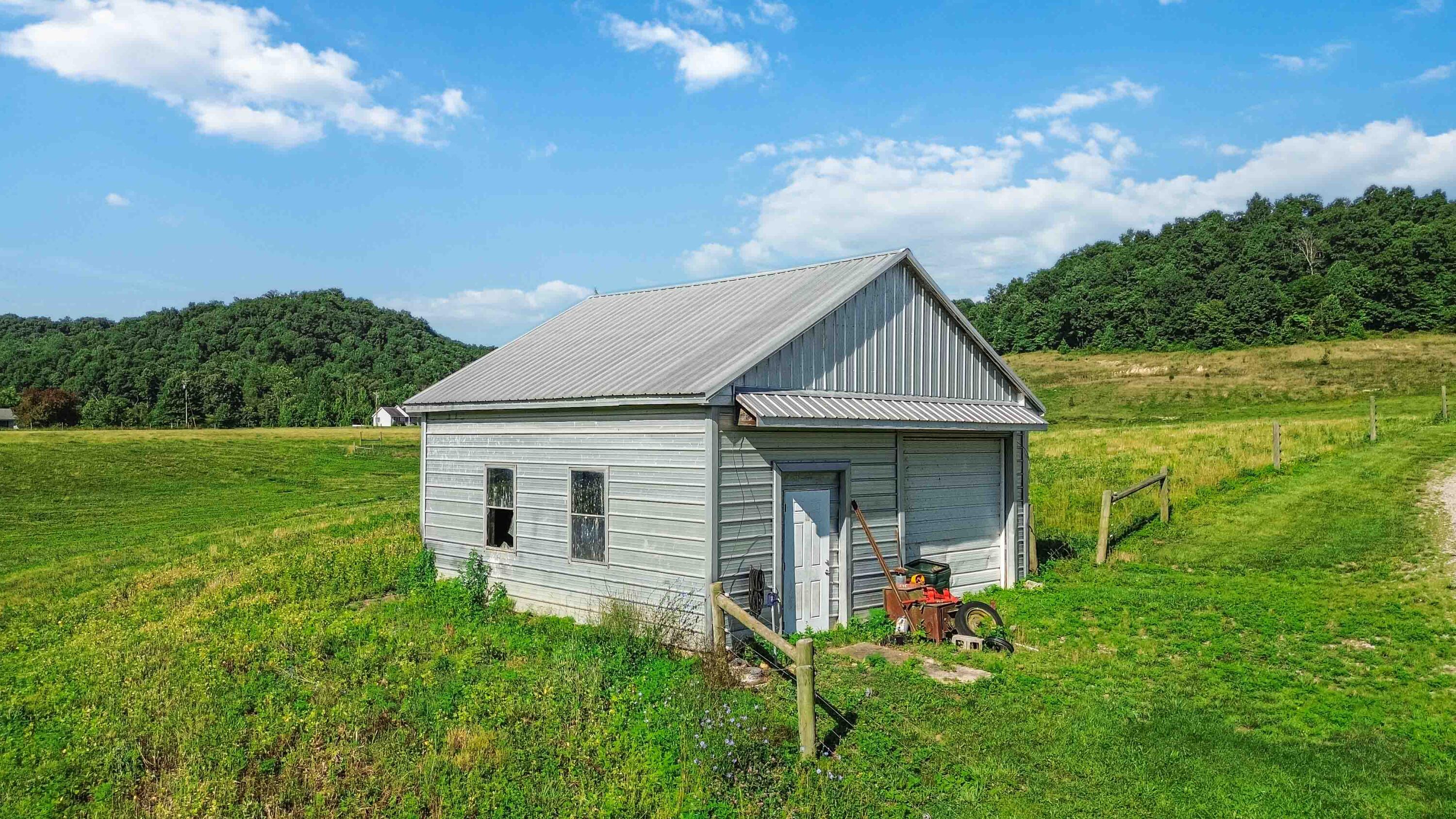 423 Loop Road Property Photo 57