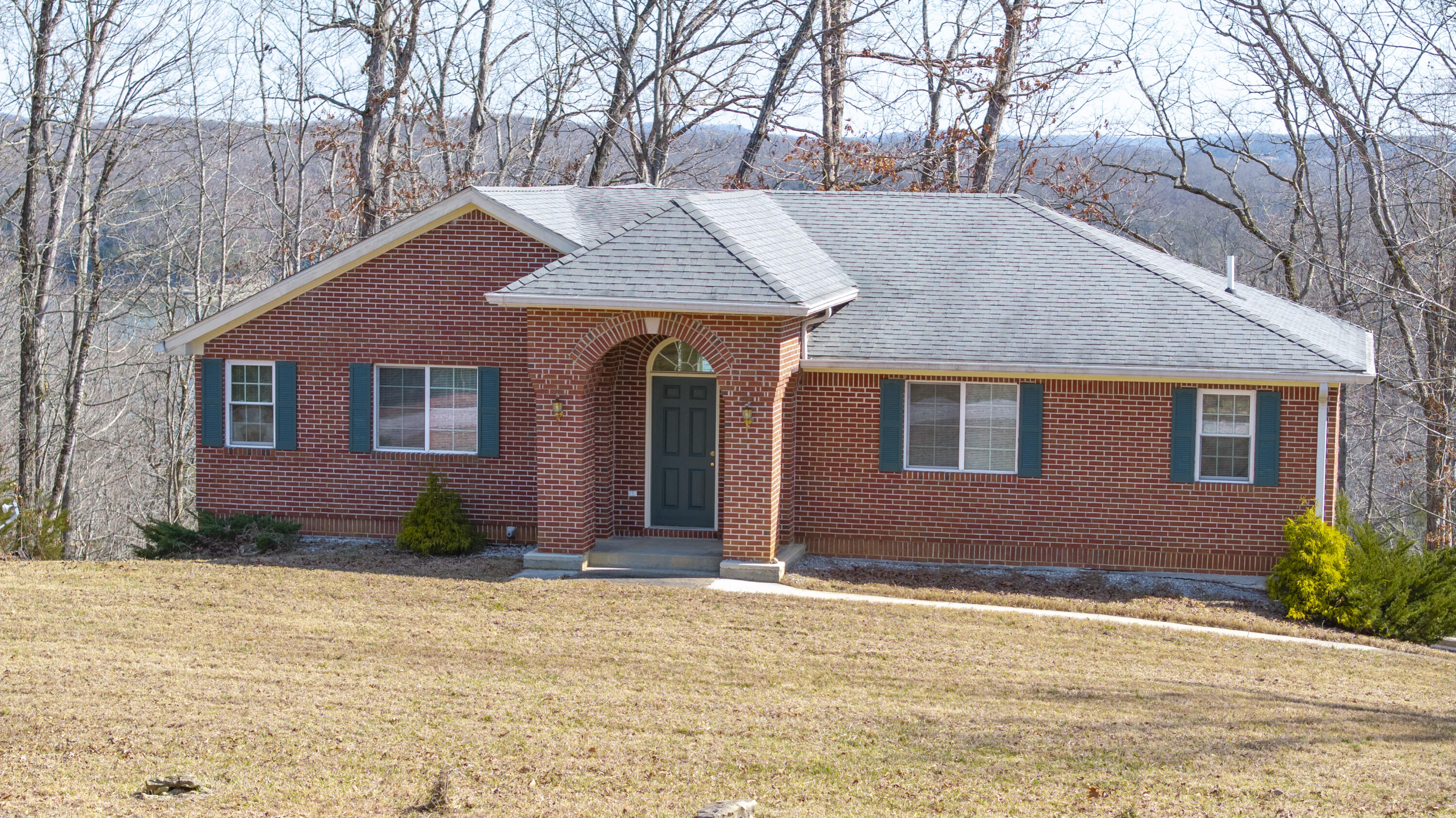 642 N Shore Drive Property Photo 4