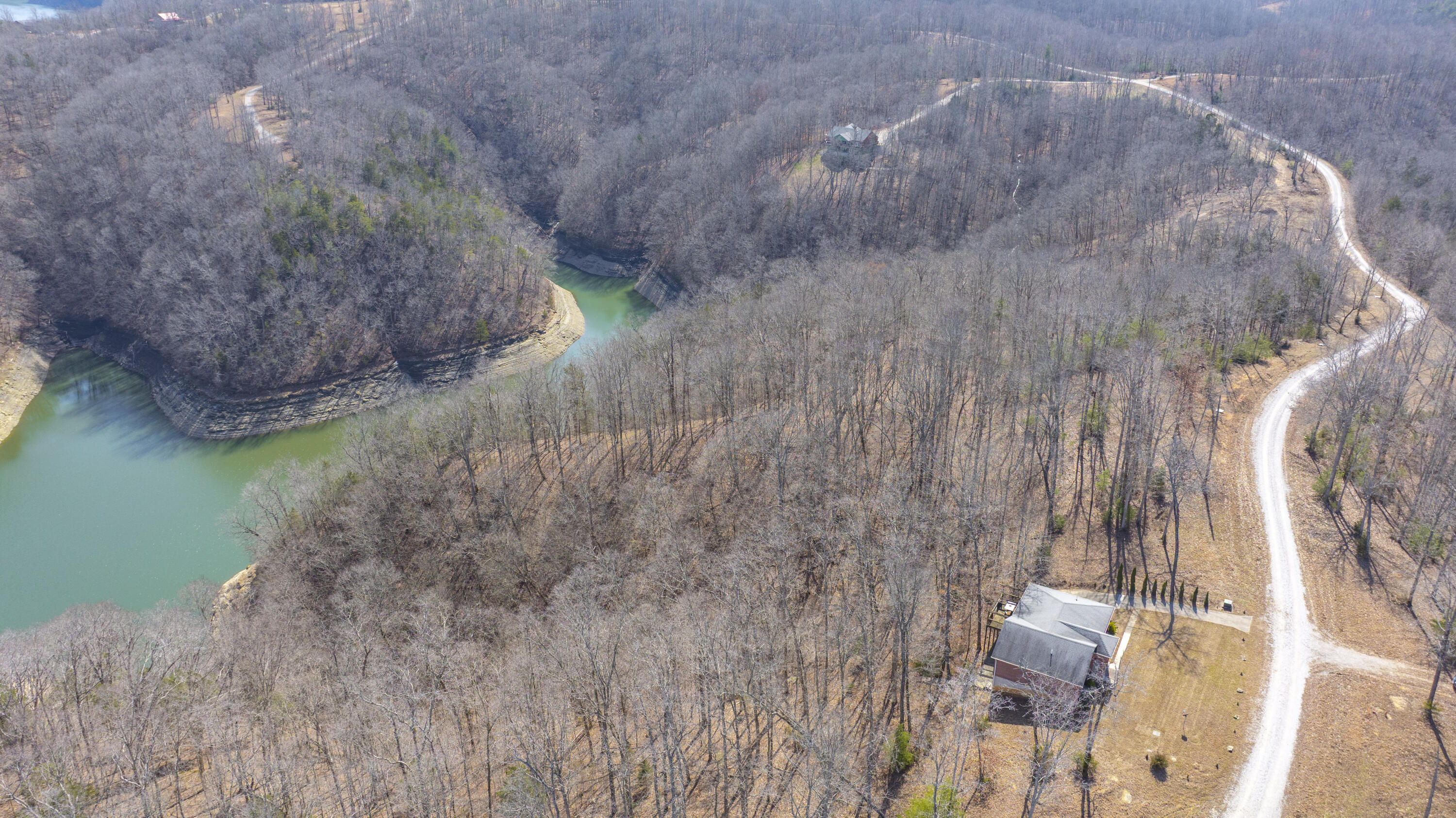 642 N Shore Drive Property Photo 22
