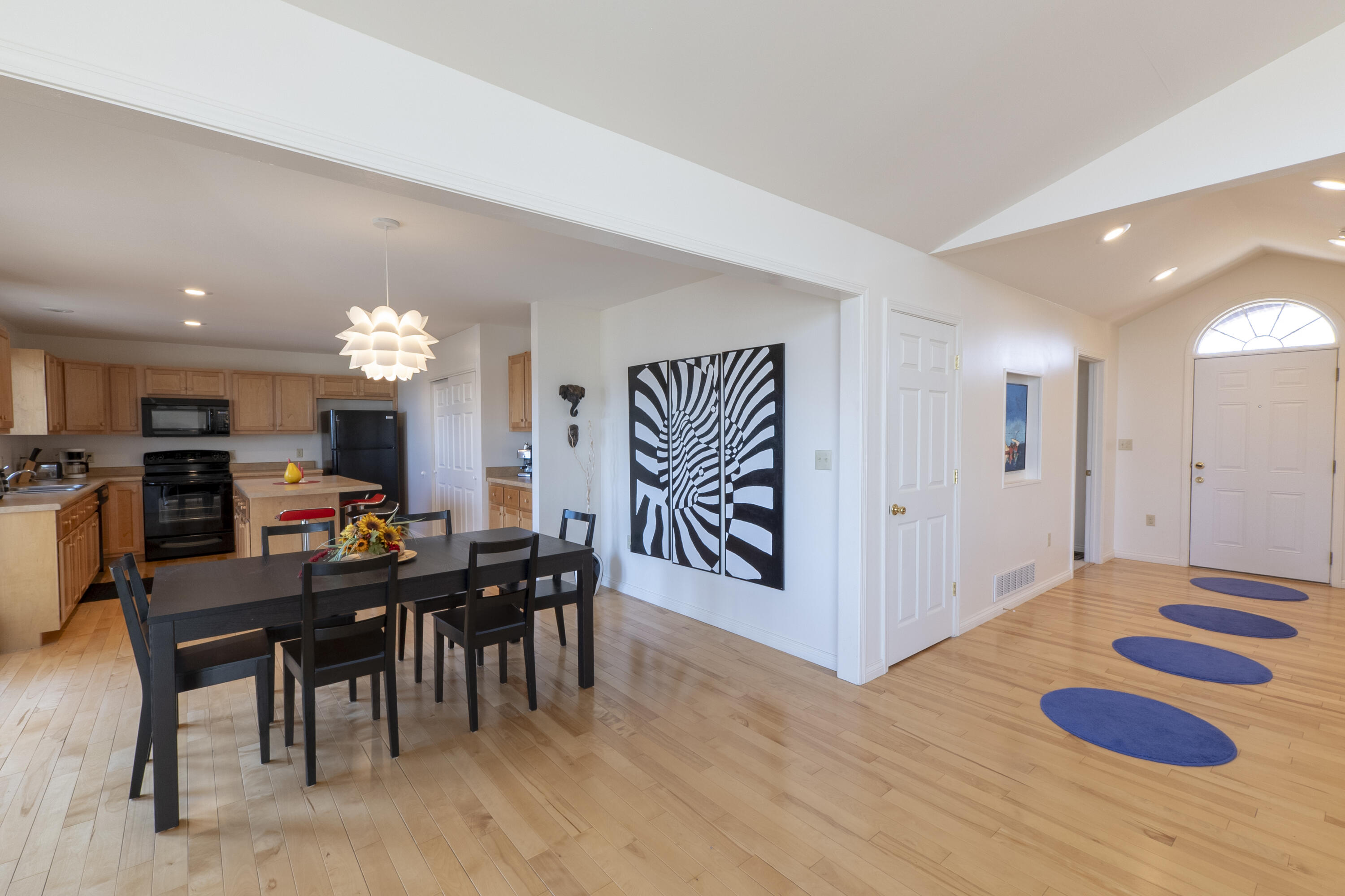 642 N Shore Drive Property Photo 34
