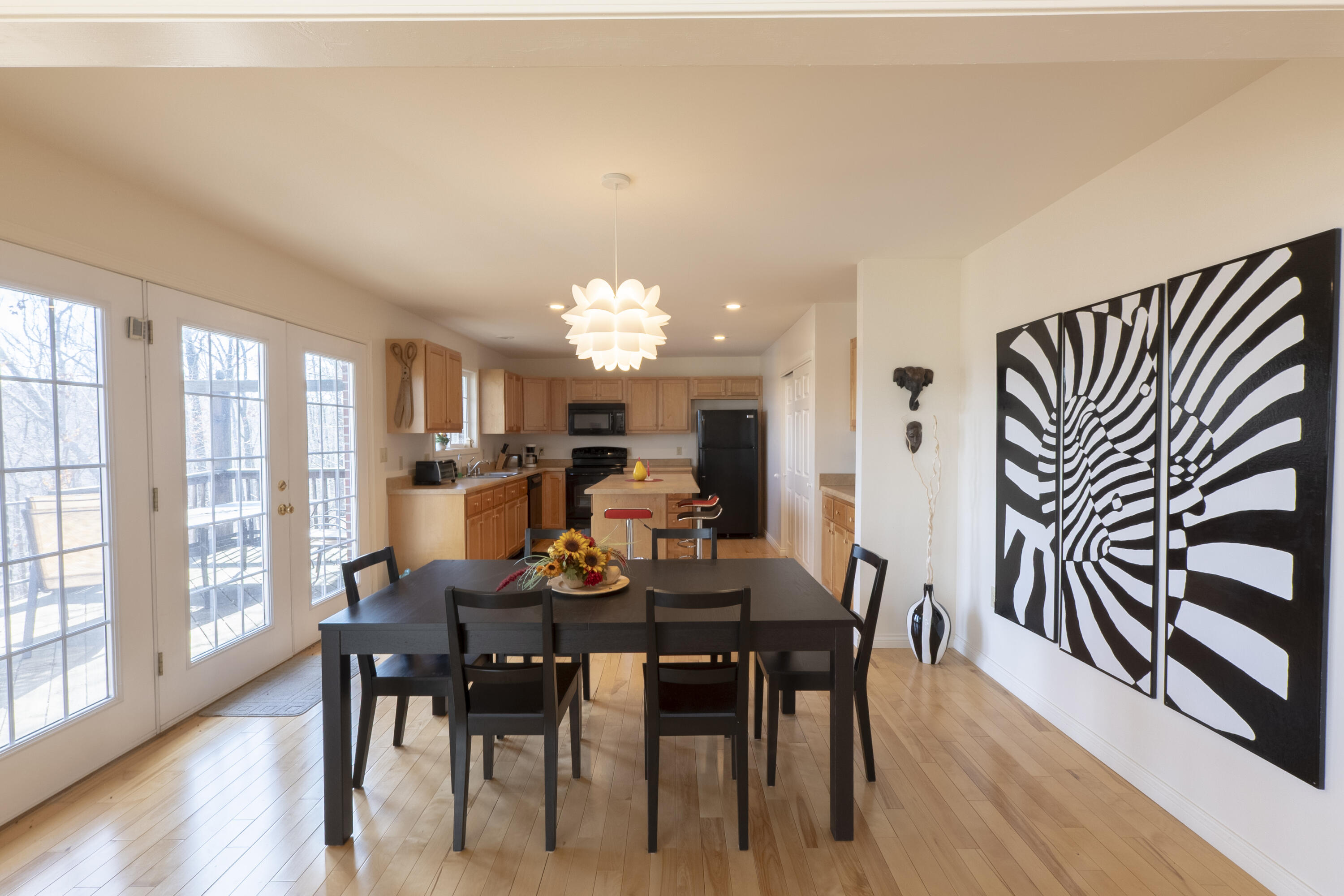 642 N Shore Drive Property Photo 35