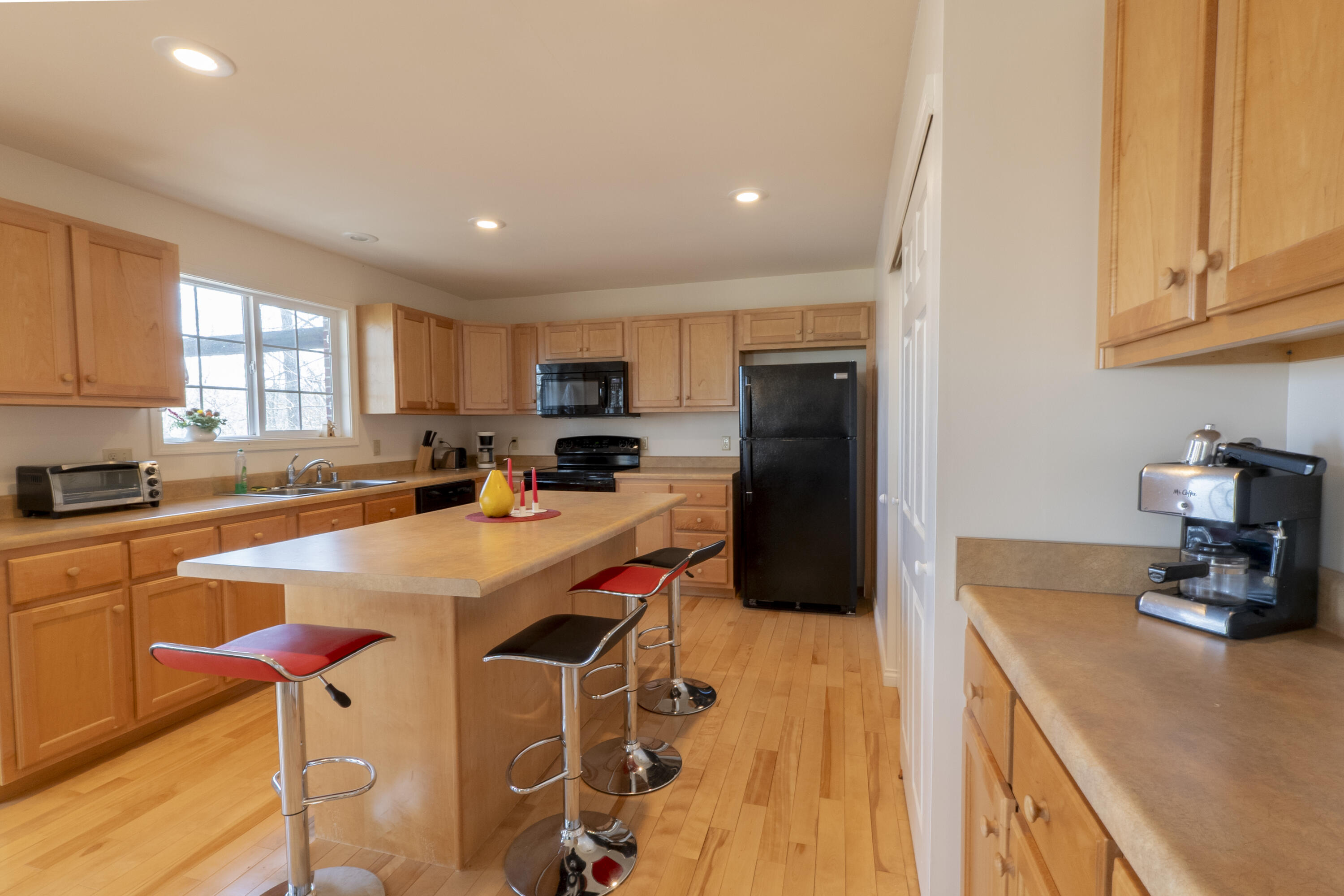 642 N Shore Drive Property Photo 40