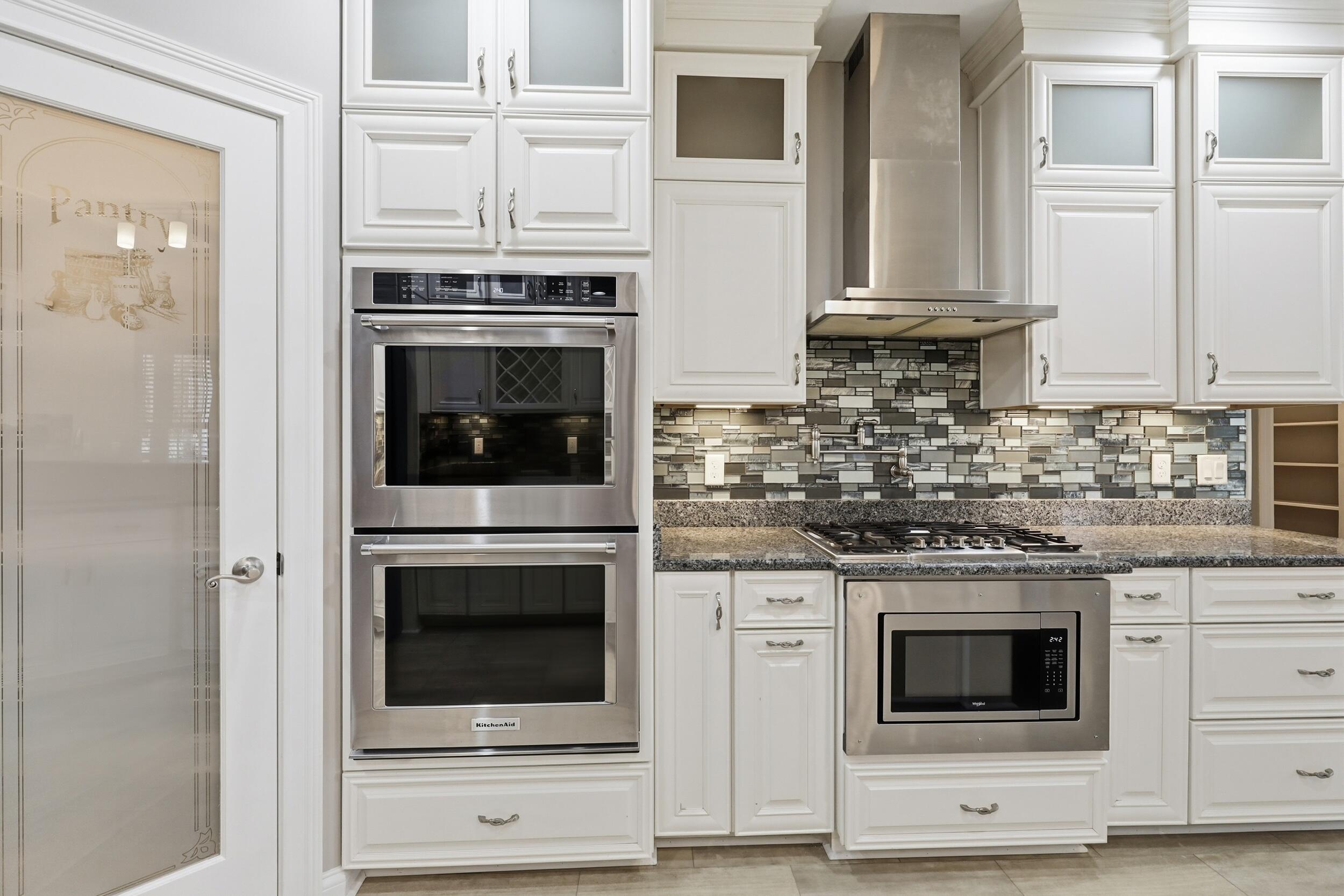 435 Avawam Drive Property Photo 19