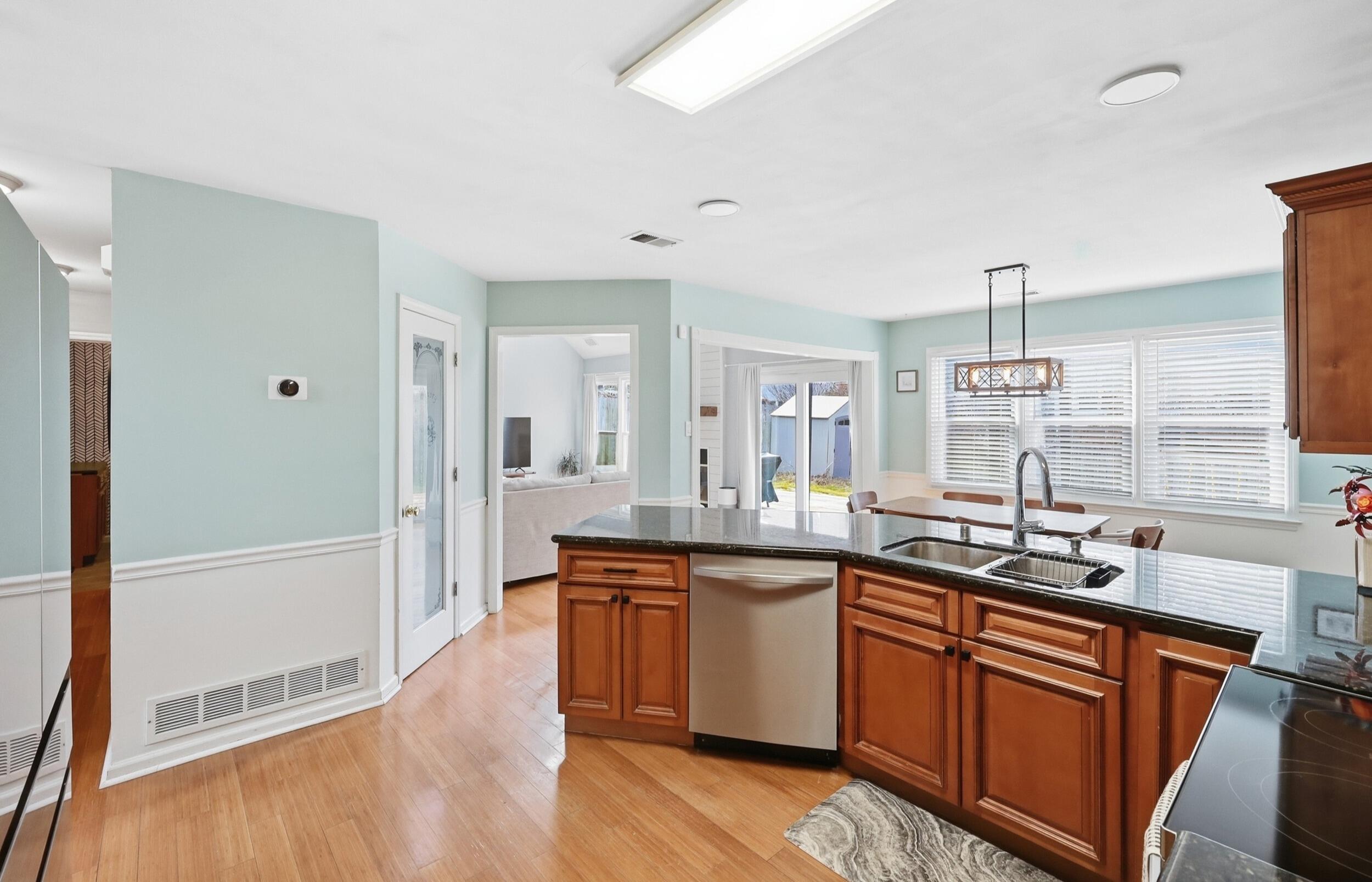 4029 Barnard Drive Property Photo 9