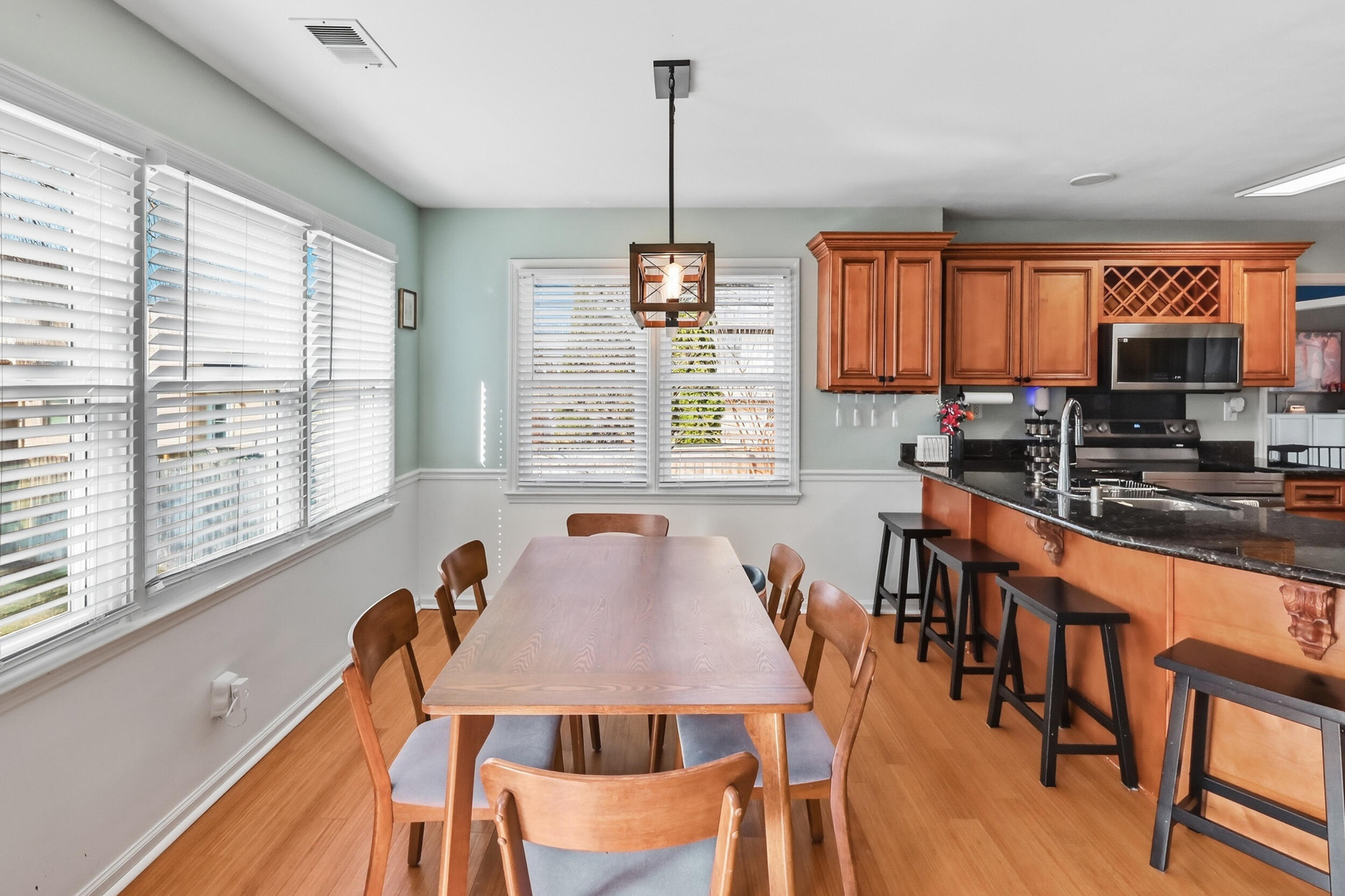 4029 Barnard Drive Property Photo 10