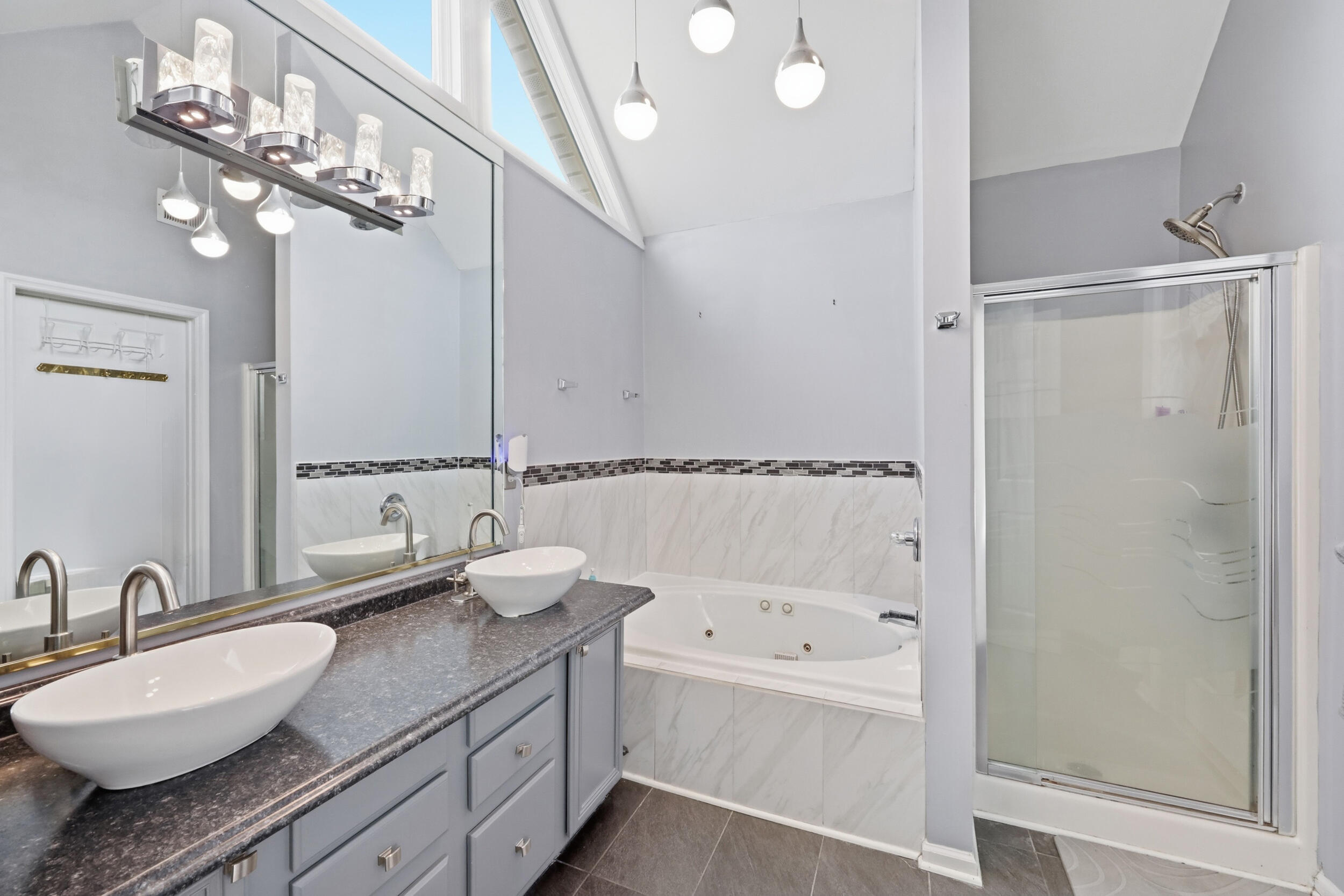 4029 Barnard Drive Property Photo 24