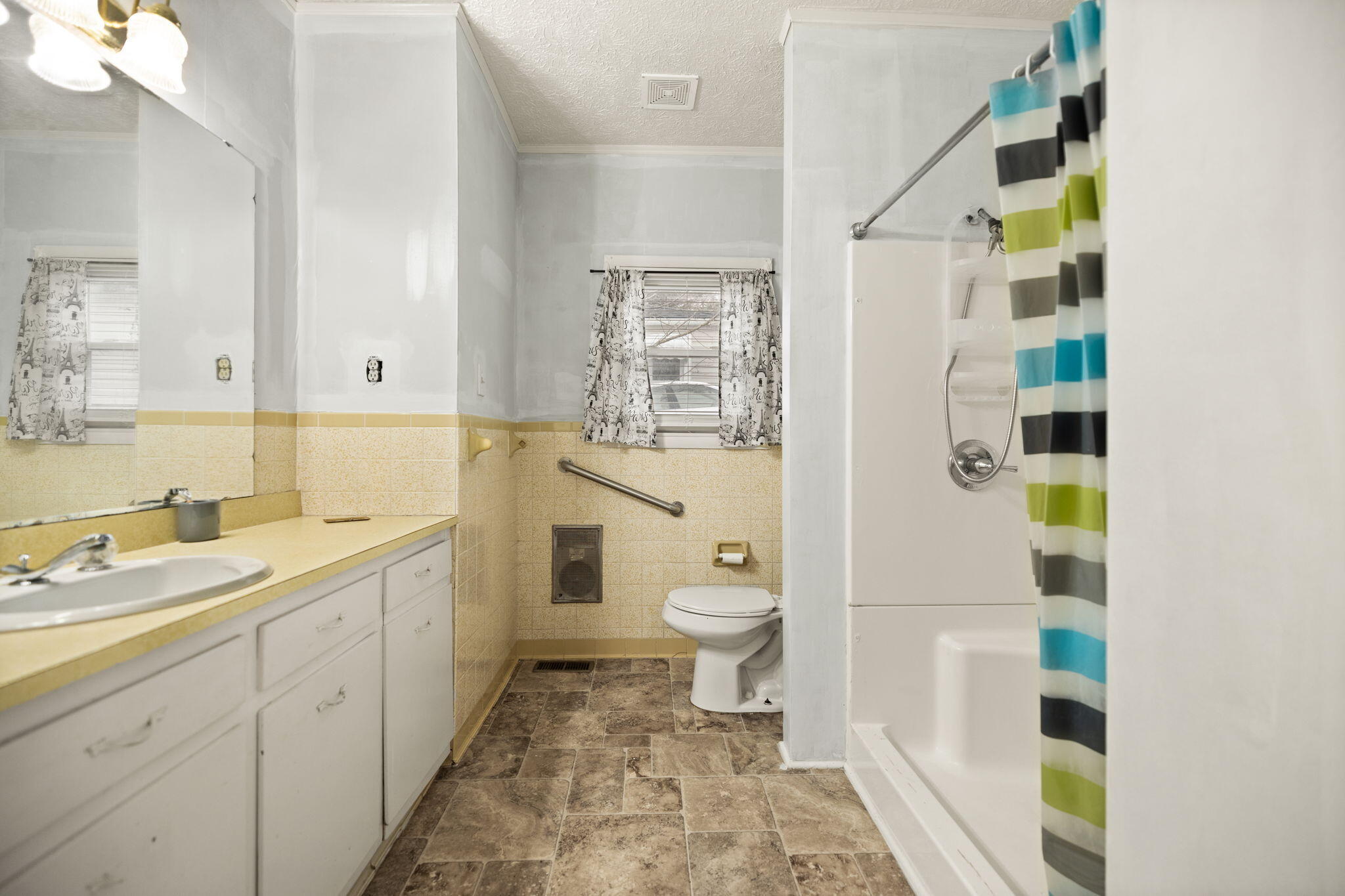 104 Ann Street Property Photo 8