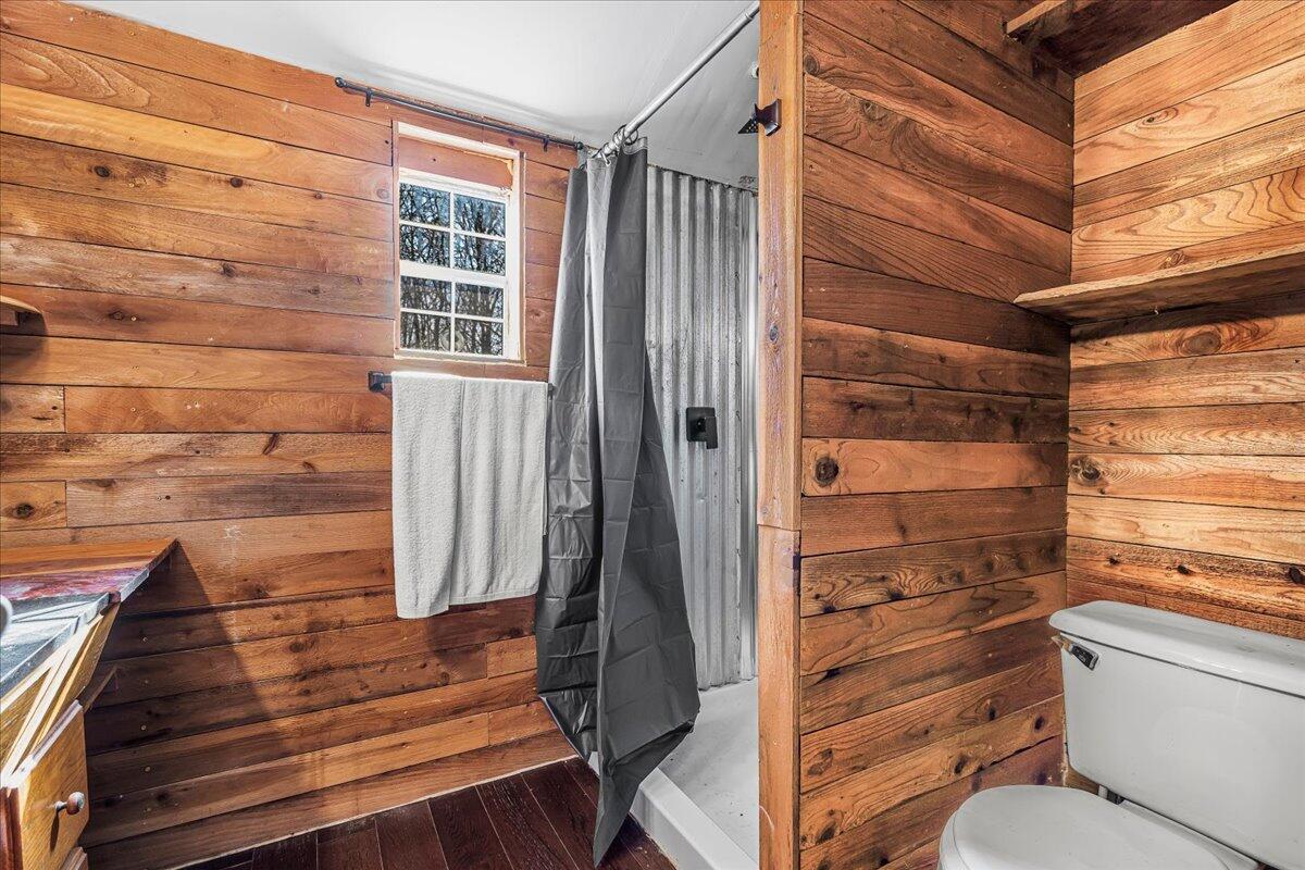 105 Patricia Rd Property Photo 12