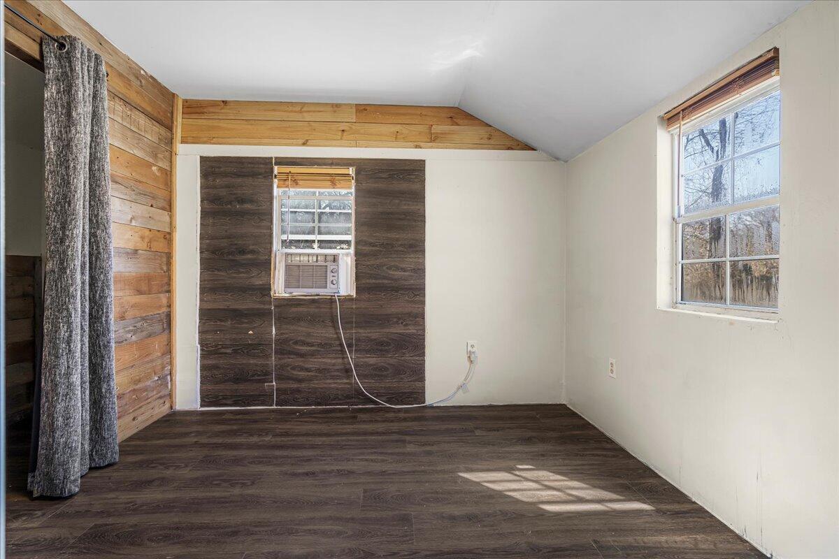 105 Patricia Rd Property Photo 14