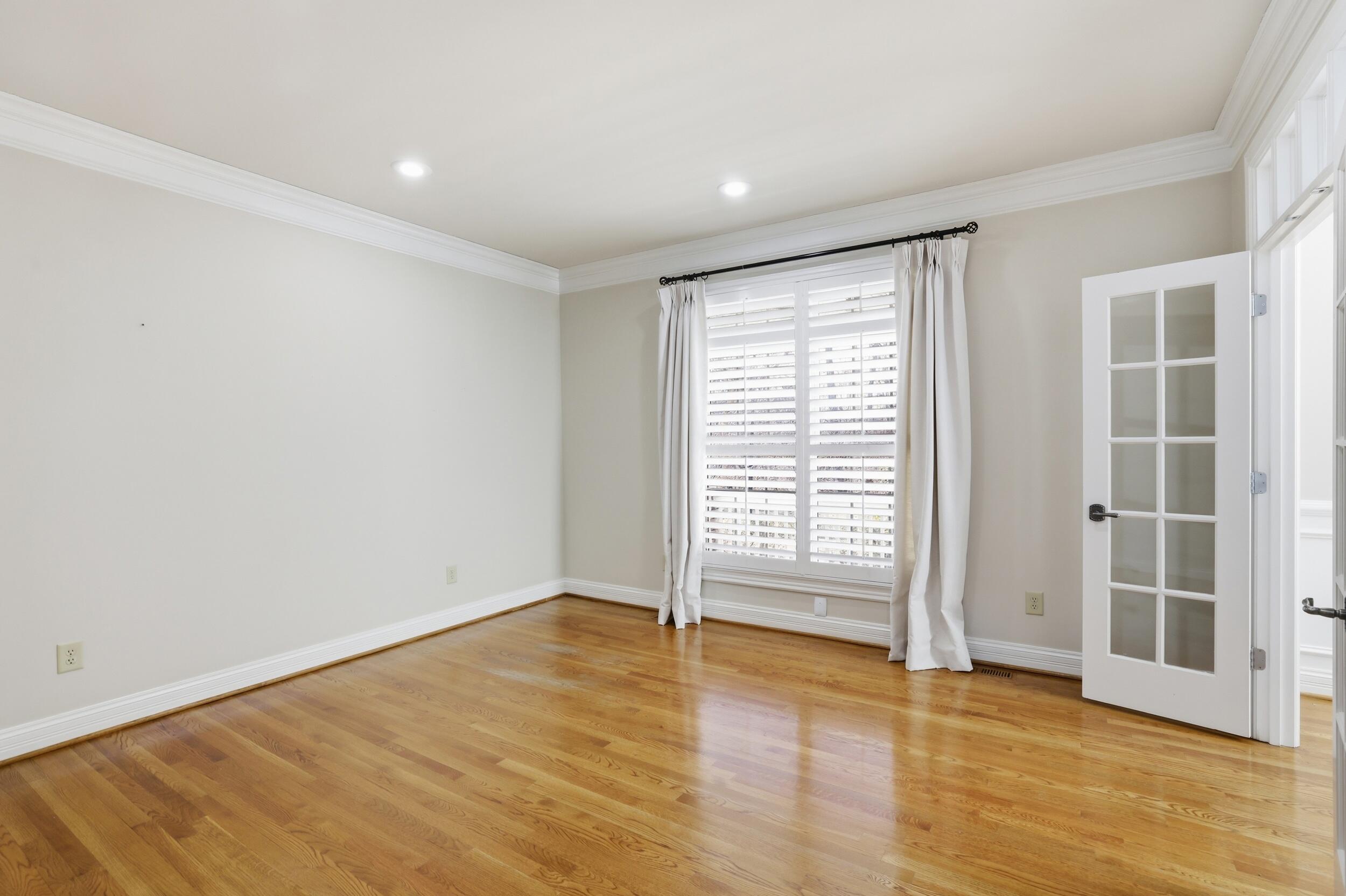 2901 Fairfax Lane Property Photo 32
