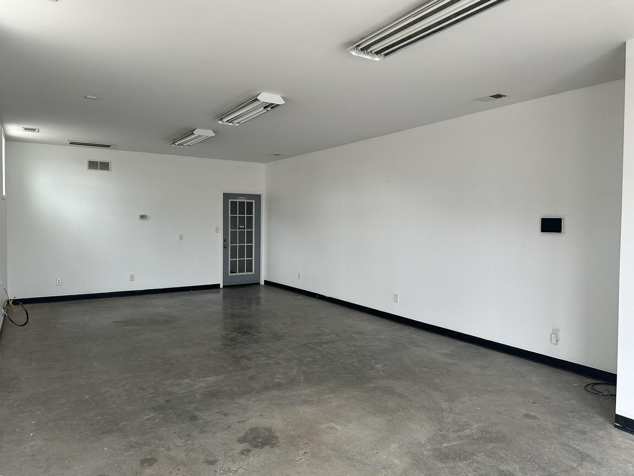 1125 Stanford Road Property Photo 3