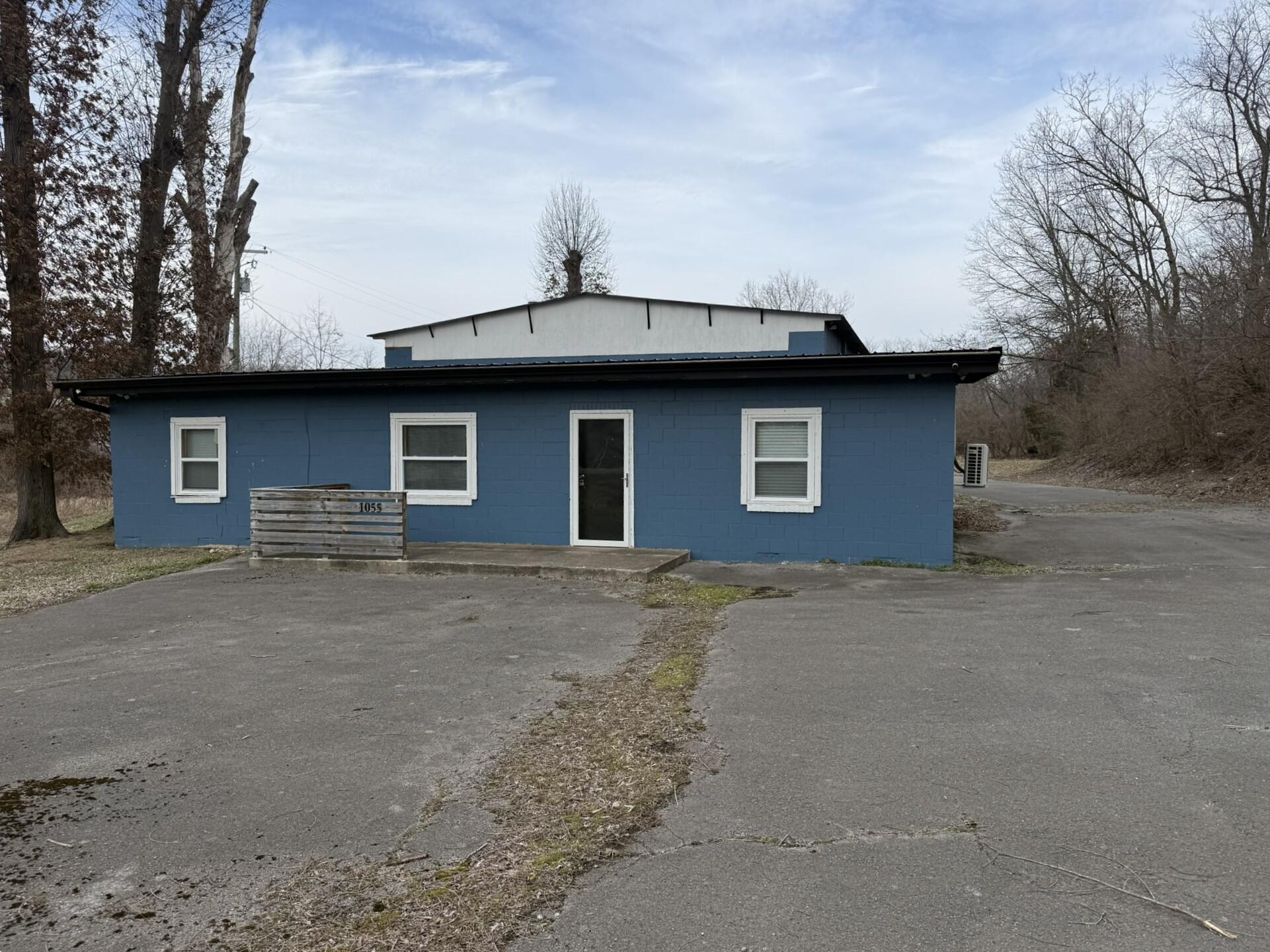 1055 W Shelby Street Property Photo 1