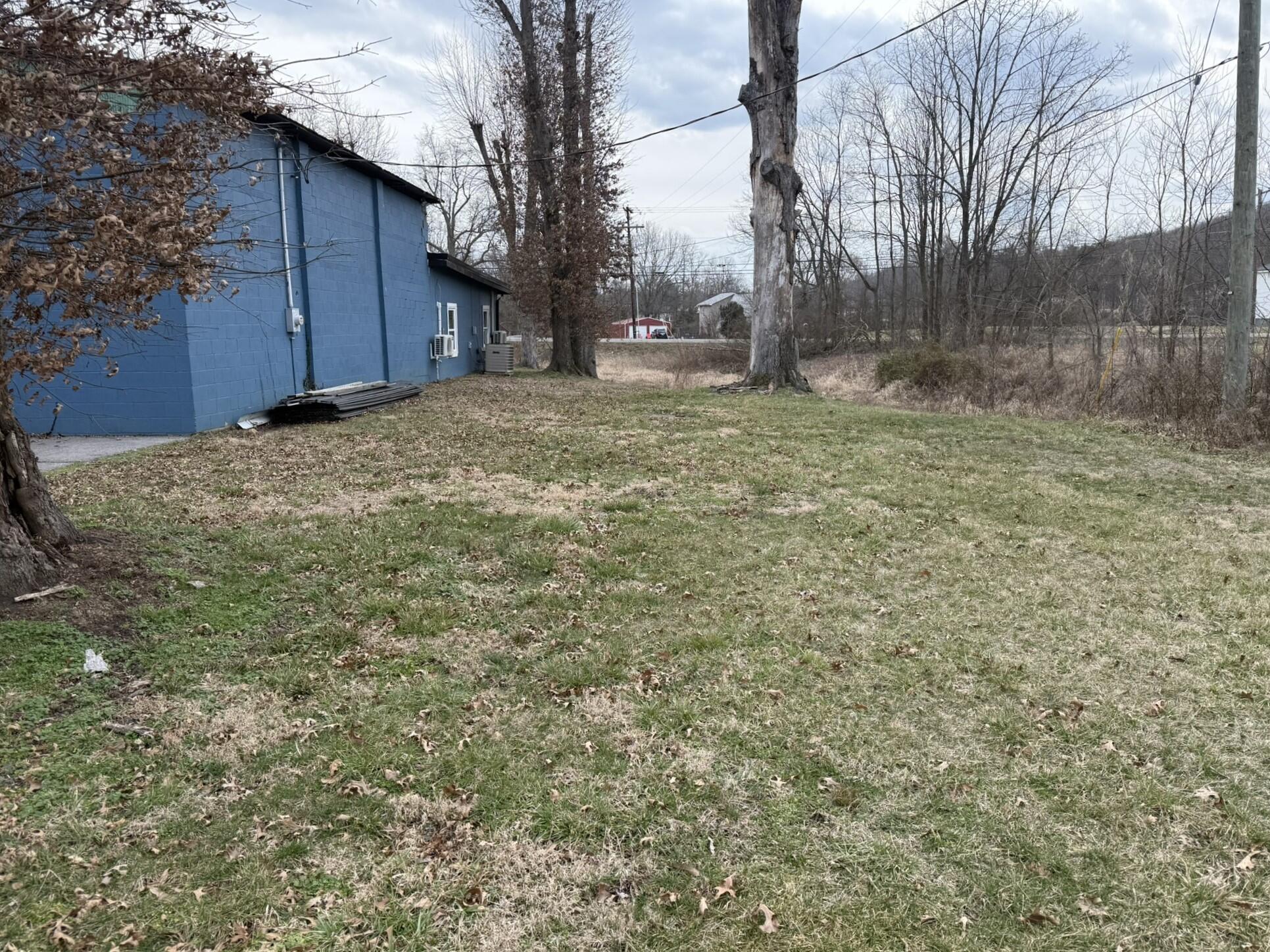1055 W Shelby Street Property Photo 7
