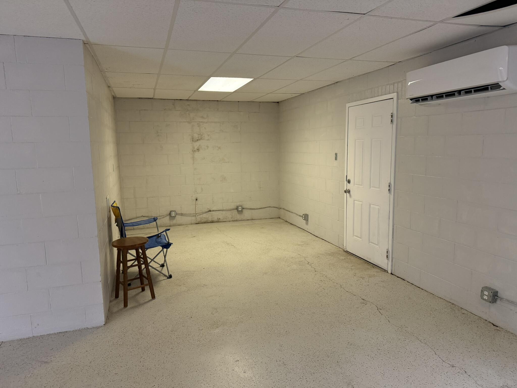 1055 W Shelby Street Property Photo 9