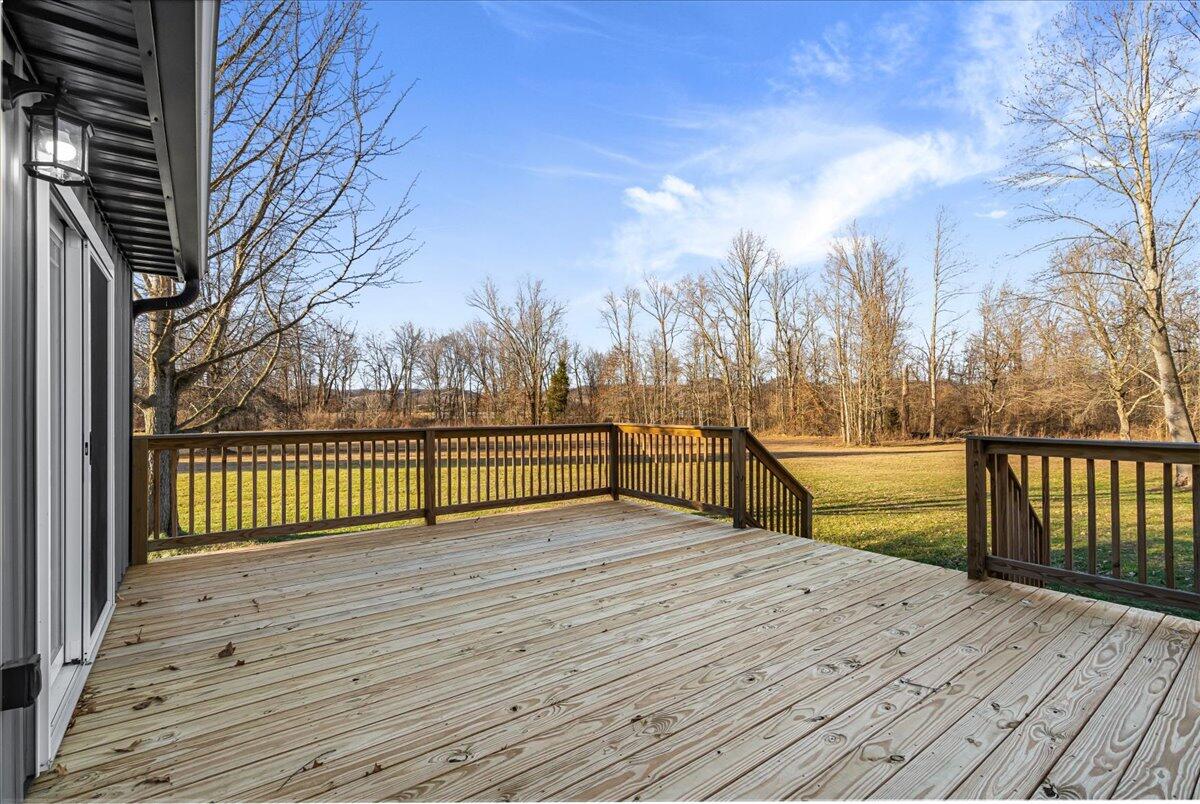105 Karin Dr Property Photo 8