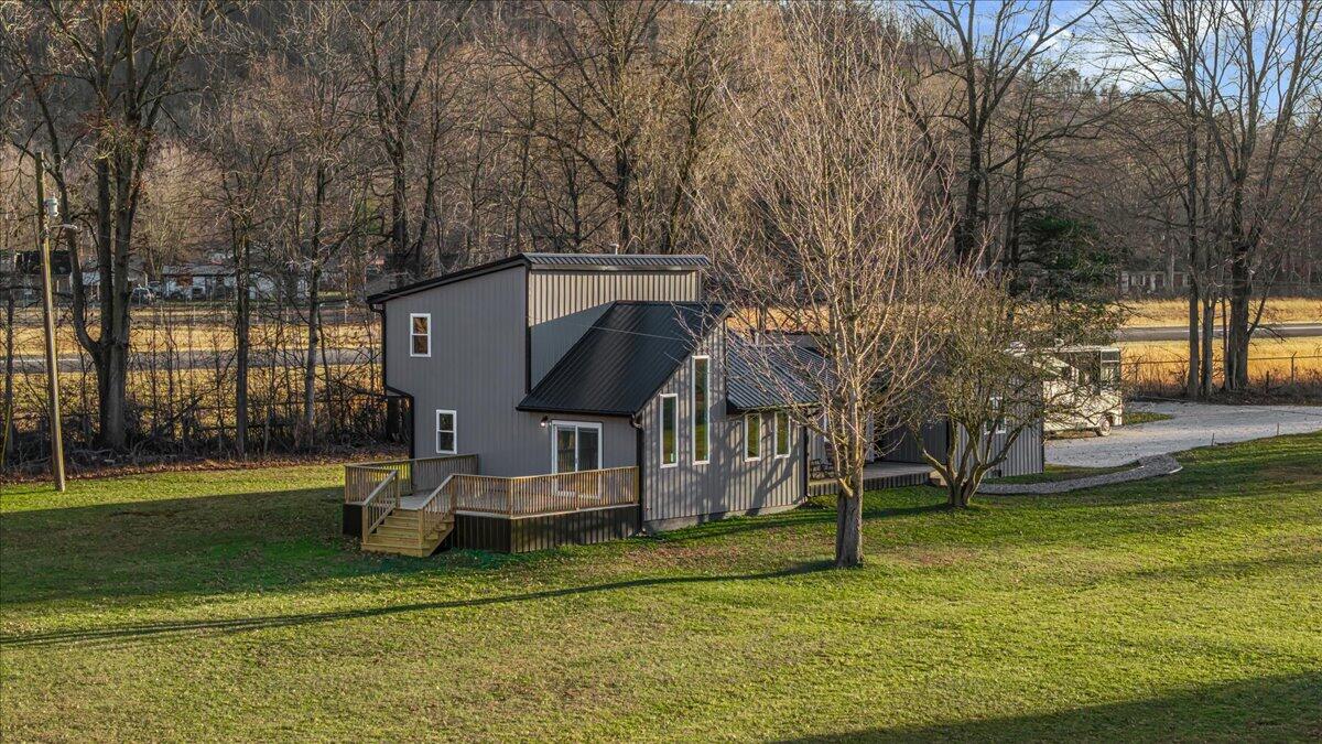 105 Karin Dr Property Photo 14