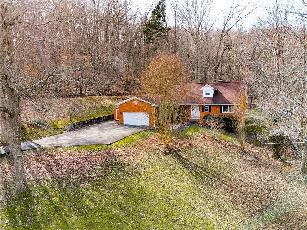 663 Red Bird Road Property Photo 2