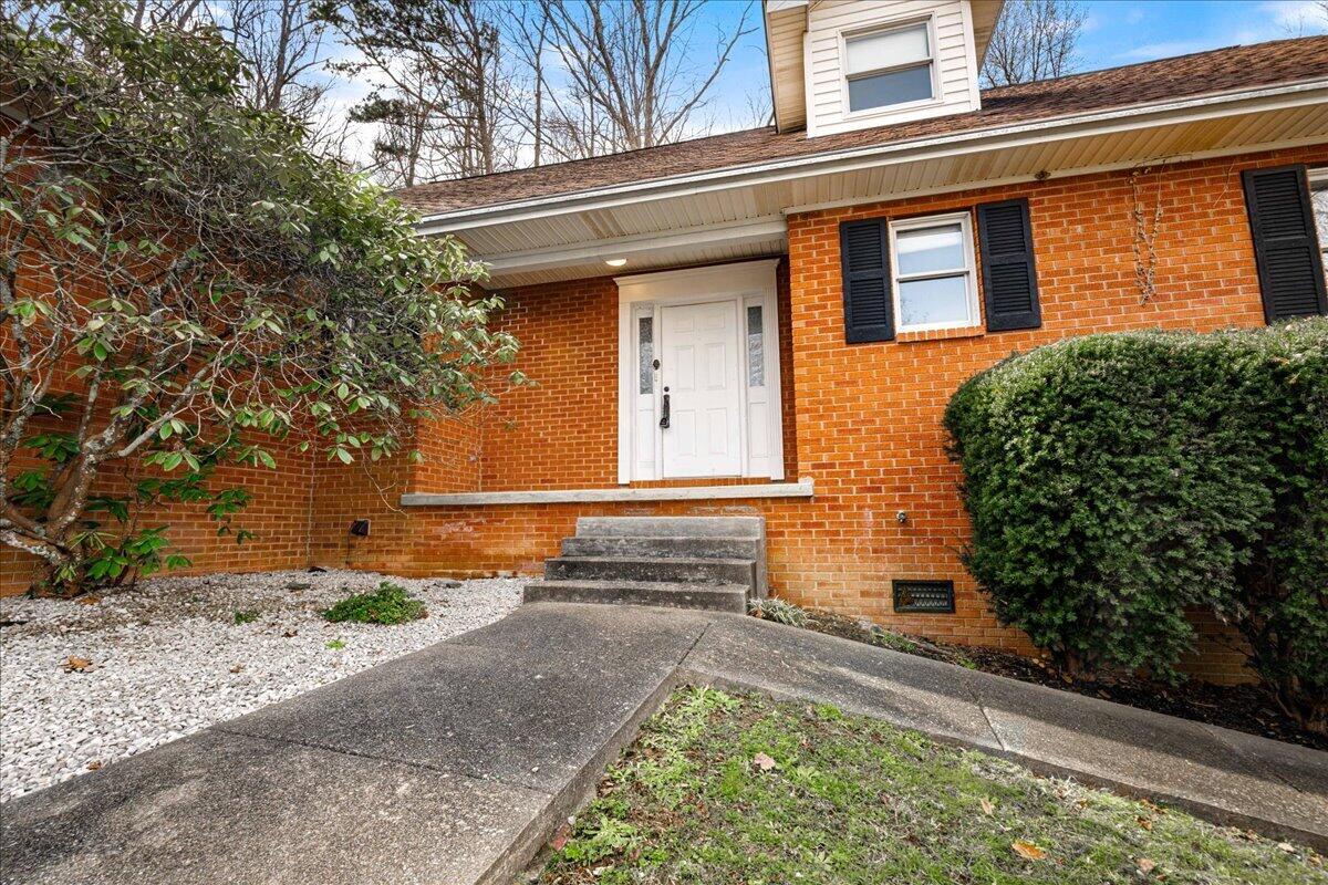 663 Red Bird Road Property Photo 4