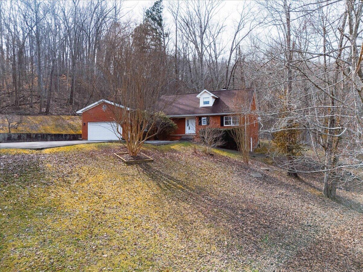 663 Red Bird Road Property Photo 5