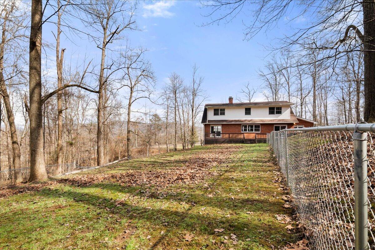 663 Red Bird Road Property Photo 9