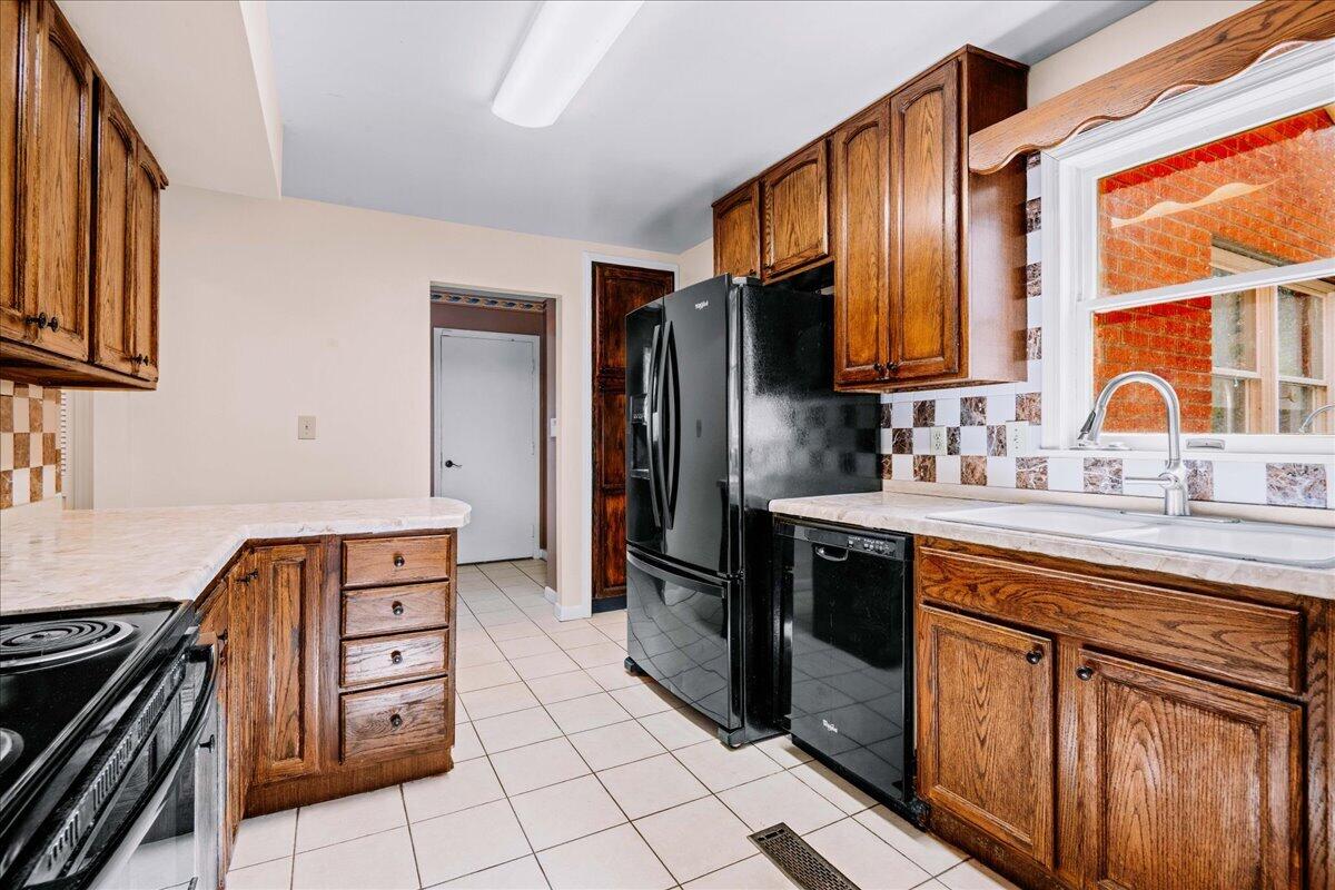 663 Red Bird Road Property Photo 21