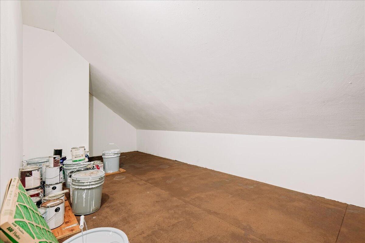 663 Red Bird Road Property Photo 46