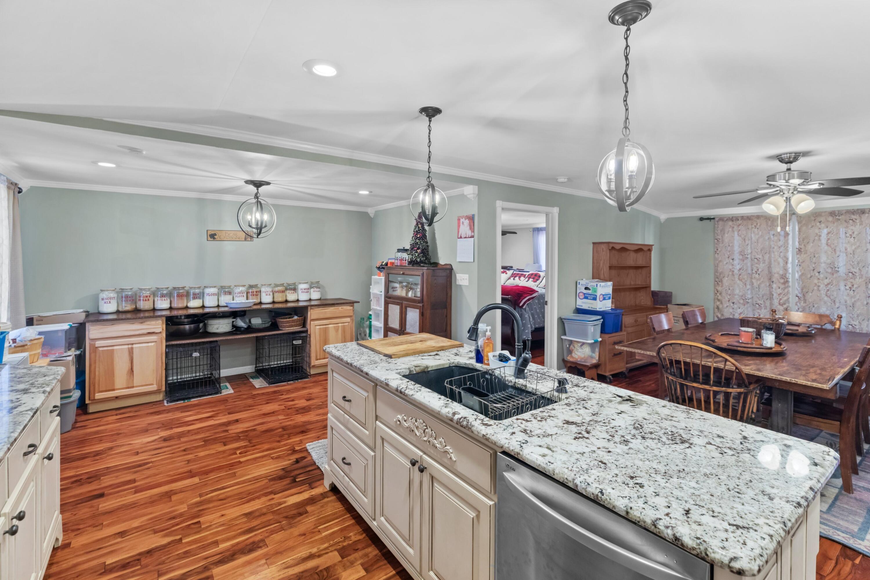15379 State Highway 190 Property Photo 15
