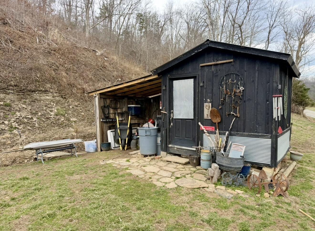 2701 Kentucky 30 Property Photo 8