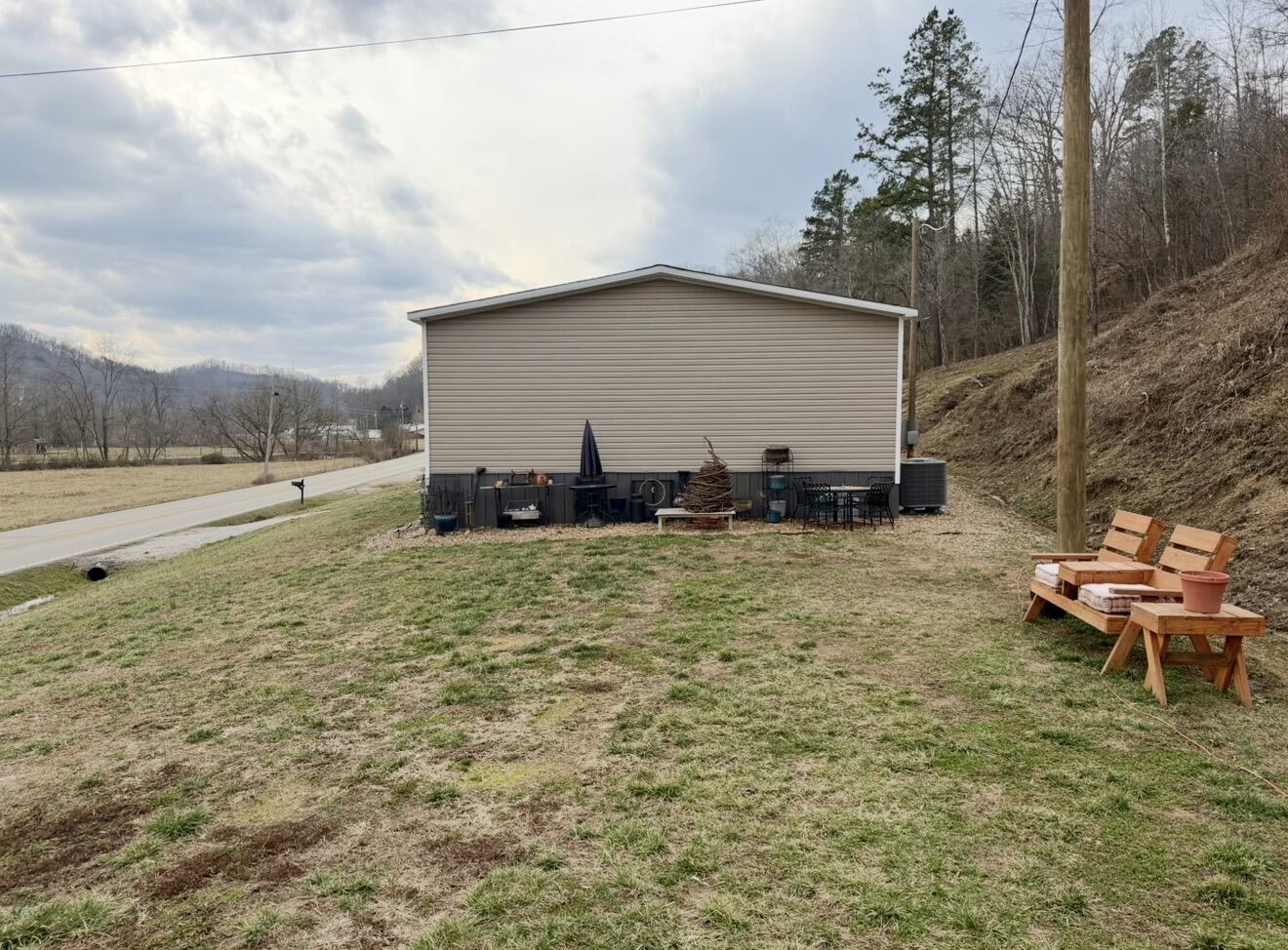 2701 Kentucky 30 Property Photo 11