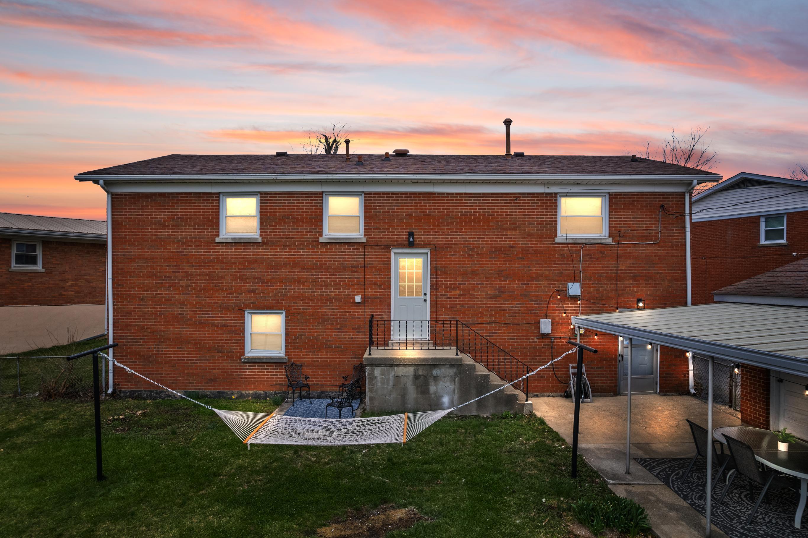 1706 Cameron Court Property Photo 2