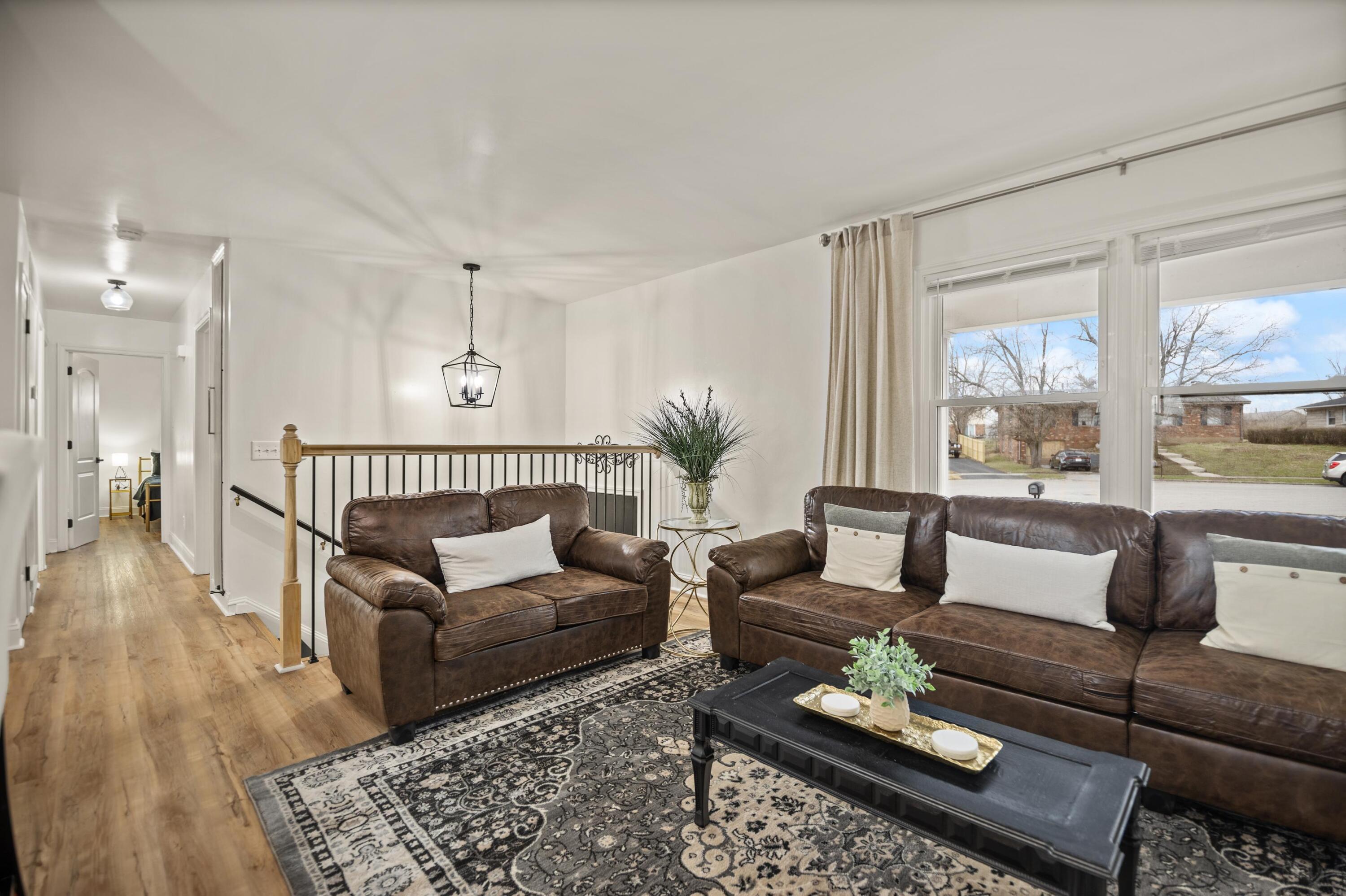 1706 Cameron Court Property Photo 5