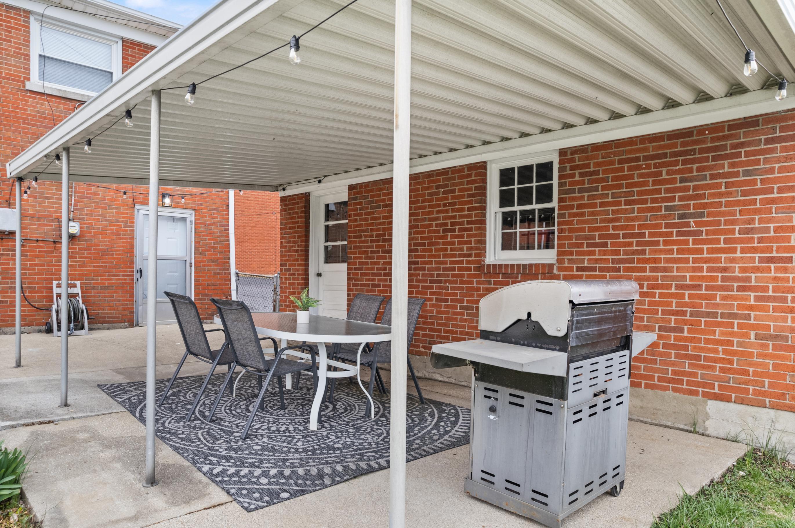 1706 Cameron Court Property Photo 38