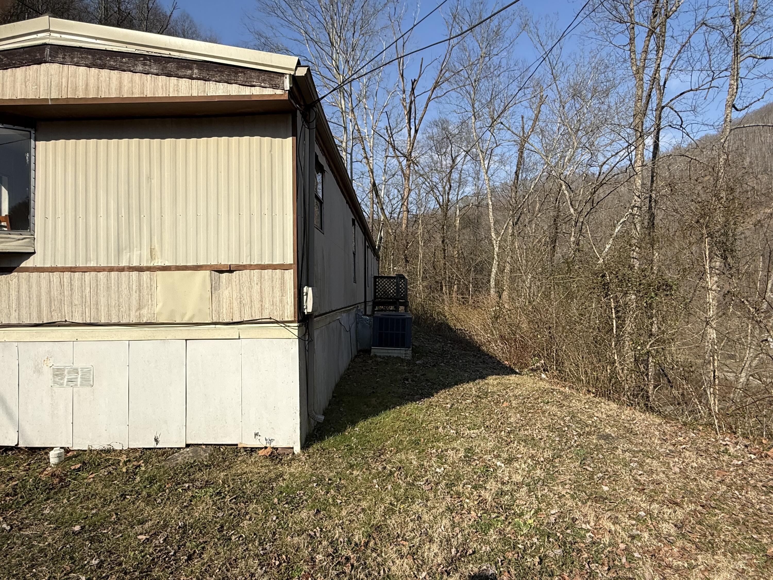 6461 Ky-66 Property Photo 4