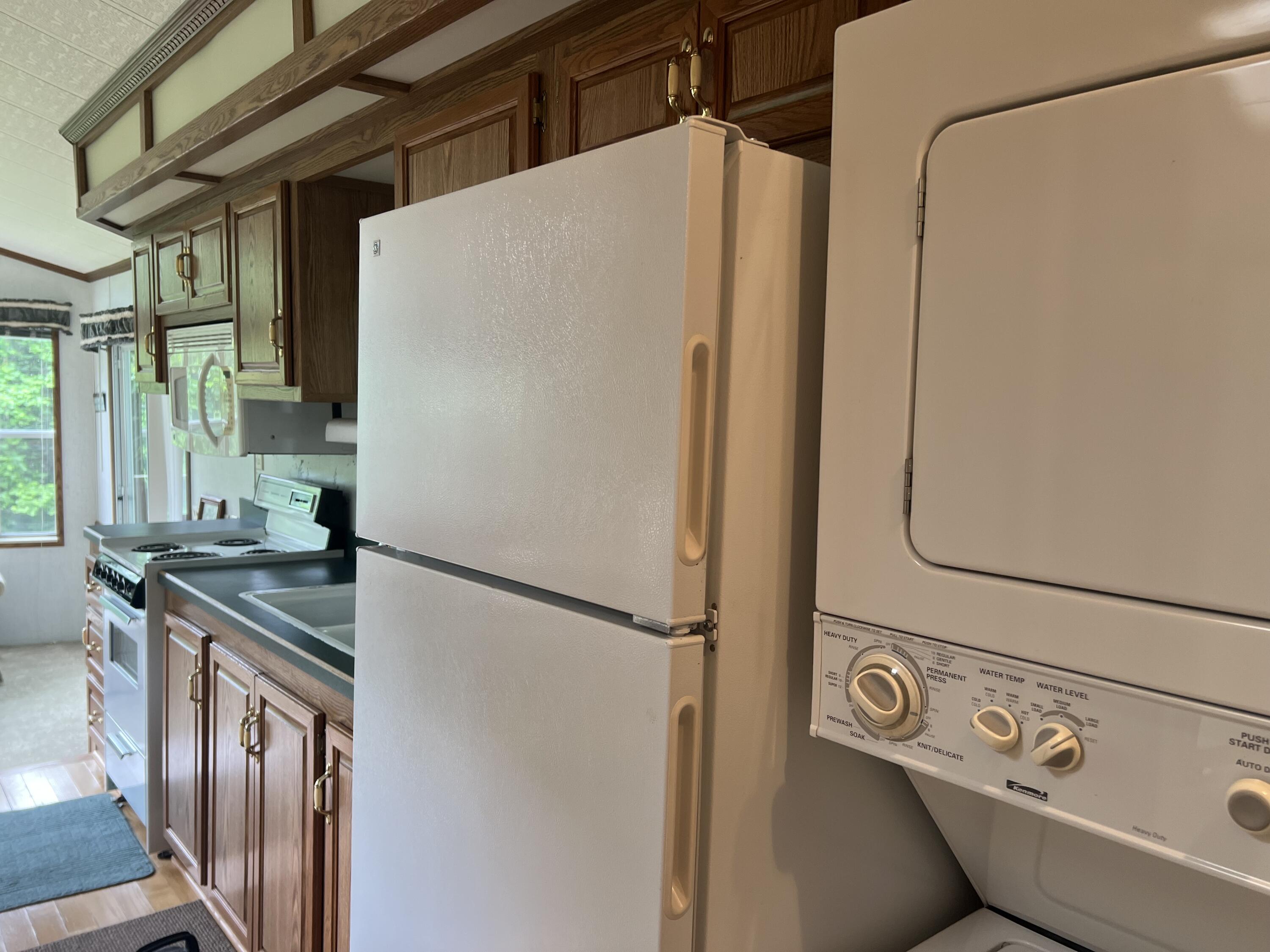 837 Crockett Road Property Photo 6
