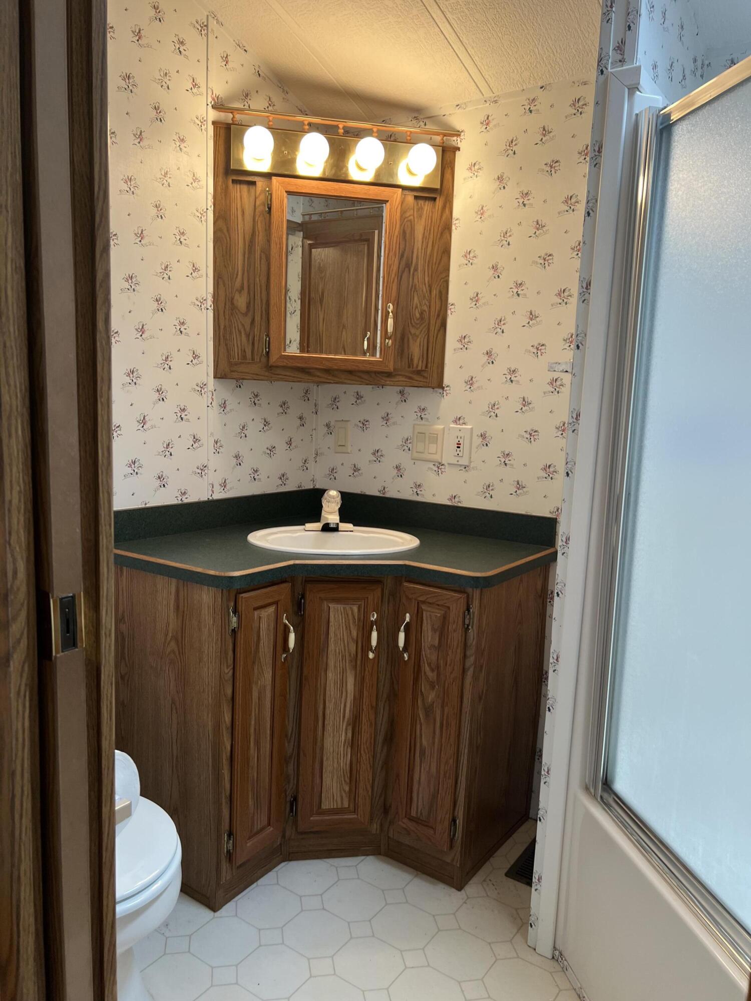 837 Crockett Road Property Photo 8