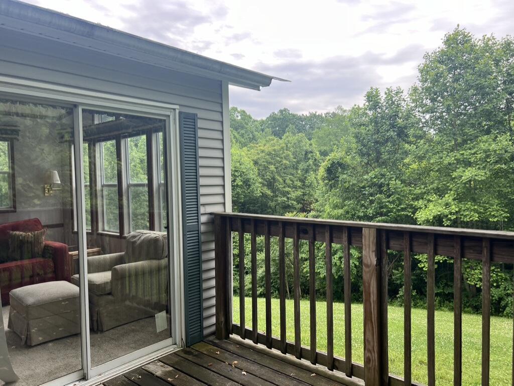 837 Crockett Road Property Photo 11