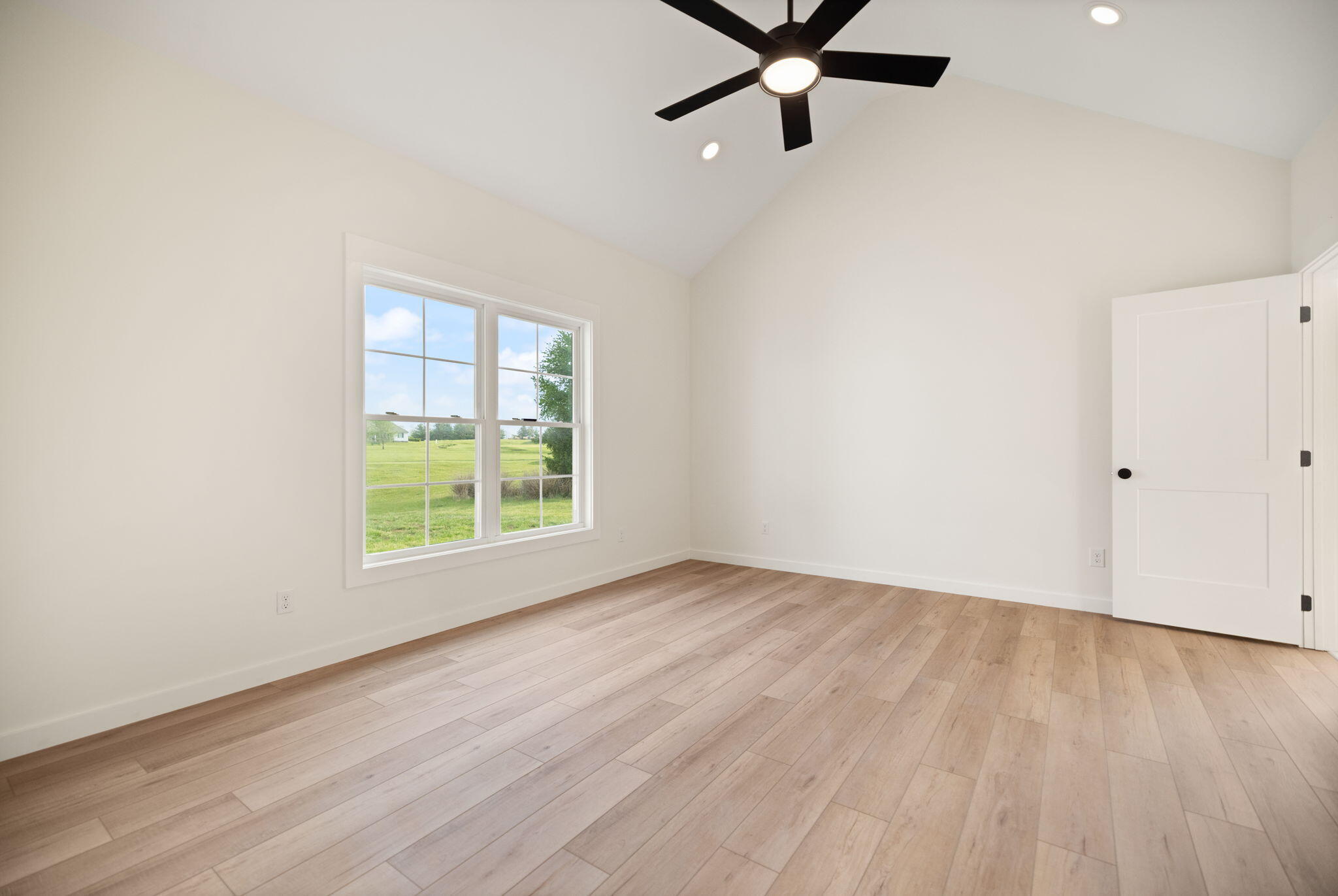1577 Hunter Drive Property Photo 18